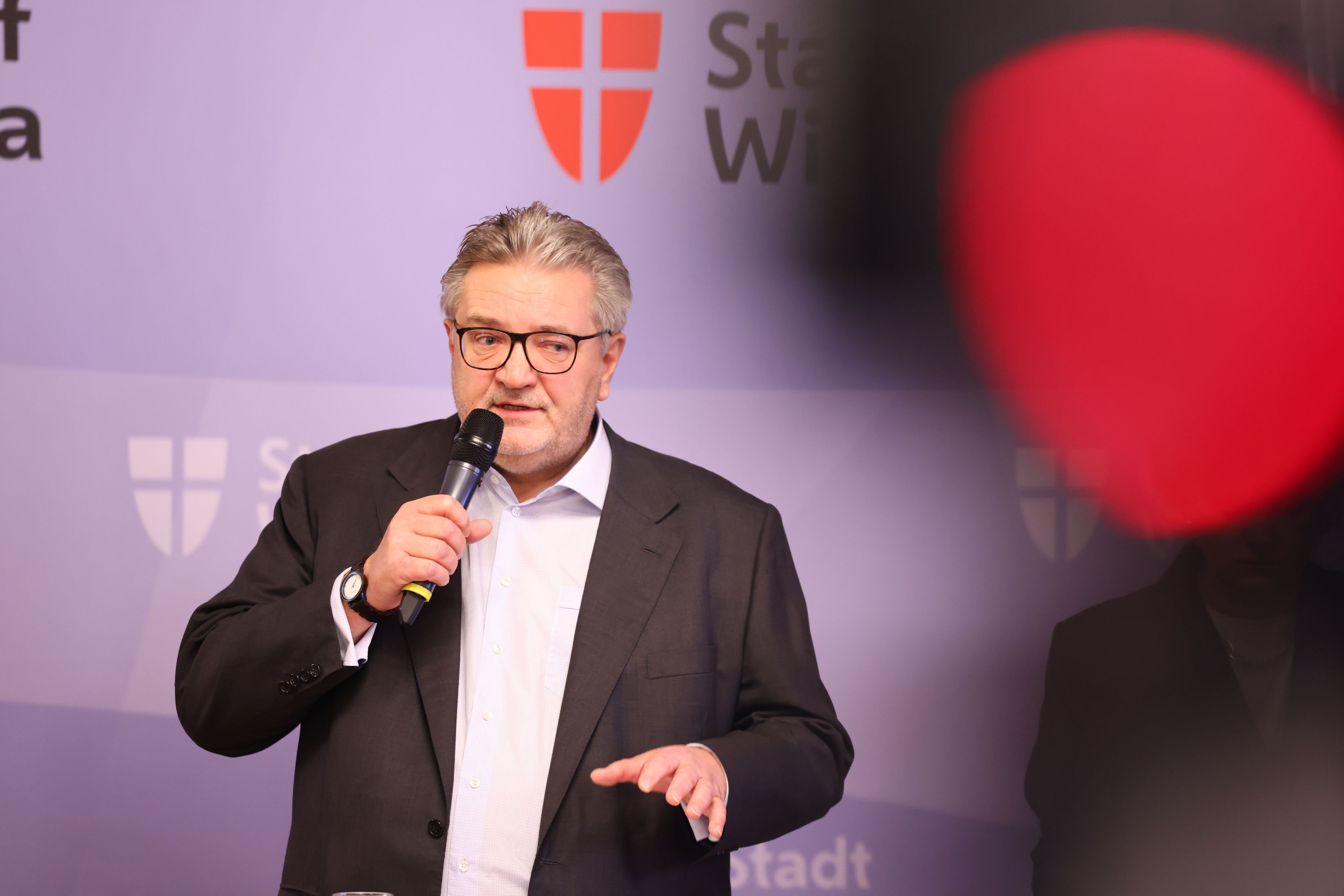 Gesundheits-Stadtrat Peter Hacker (SPÖ) hofft auf eine Einigung im Gastpatienten-Streit.