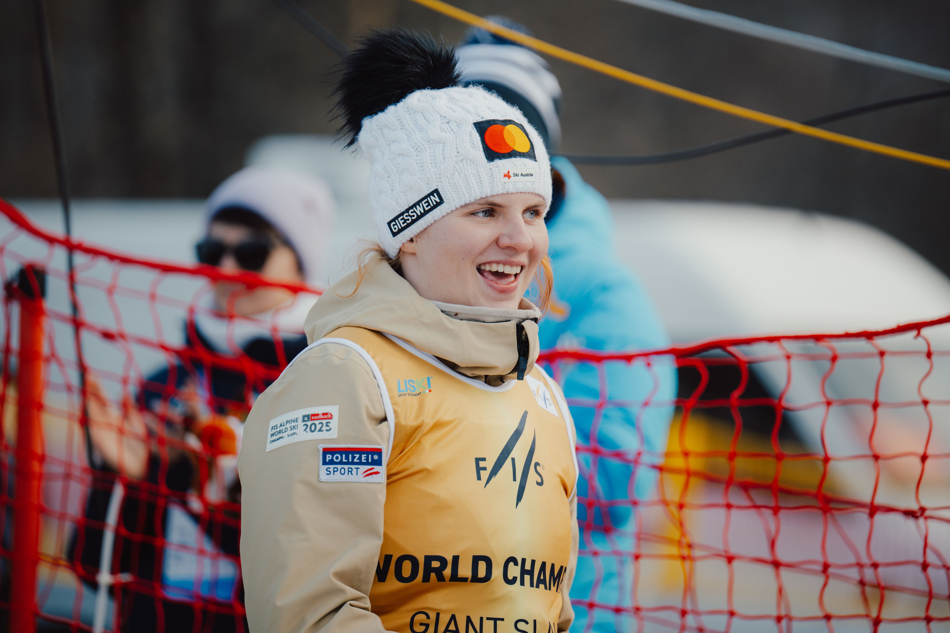 Die Top-Paraski-Läuferin Veronika Aigner. 