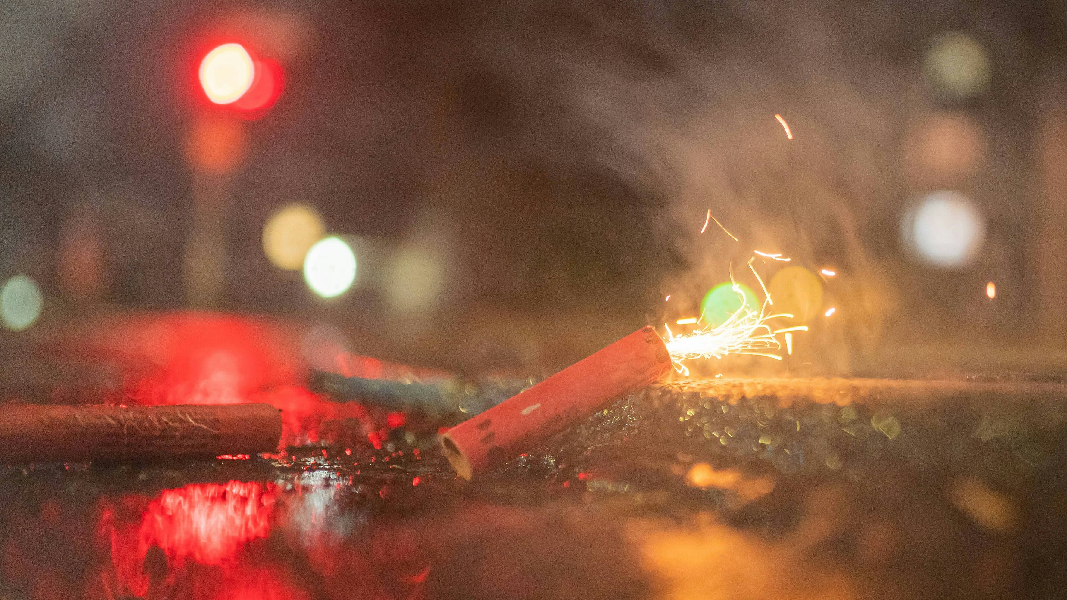 Heute.at - Sanitäter bei Rettungseinsatz mit Böller beworfen