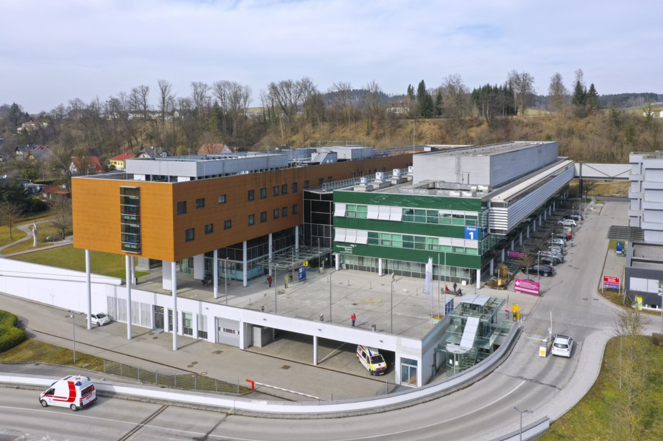 Die betagte Frau wurde mehrmals im Pyhrn-Eisenwurzen Klinikum Steyr behandelt. 