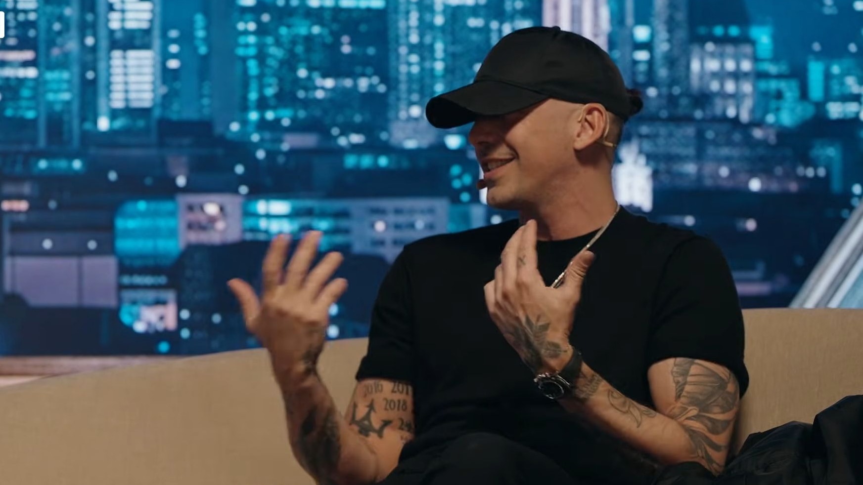 Heute.at - Geheimnis gelüftet! Darum zeigt RAF selten sein Gesicht