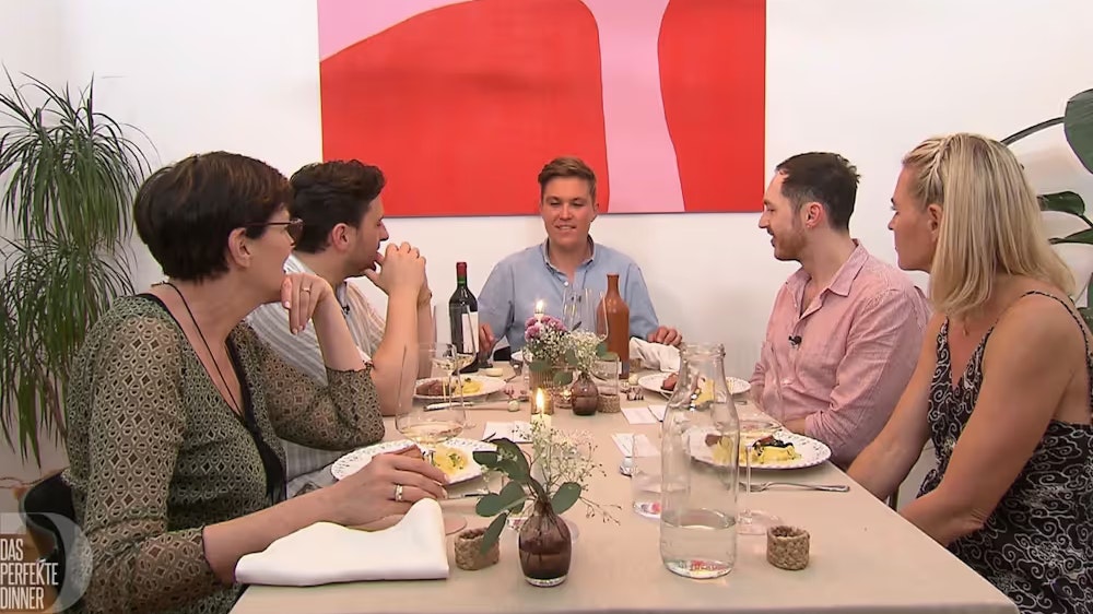 Heute.at - Bist gut bestückt – Absurdes Lob bei TV-Dinner