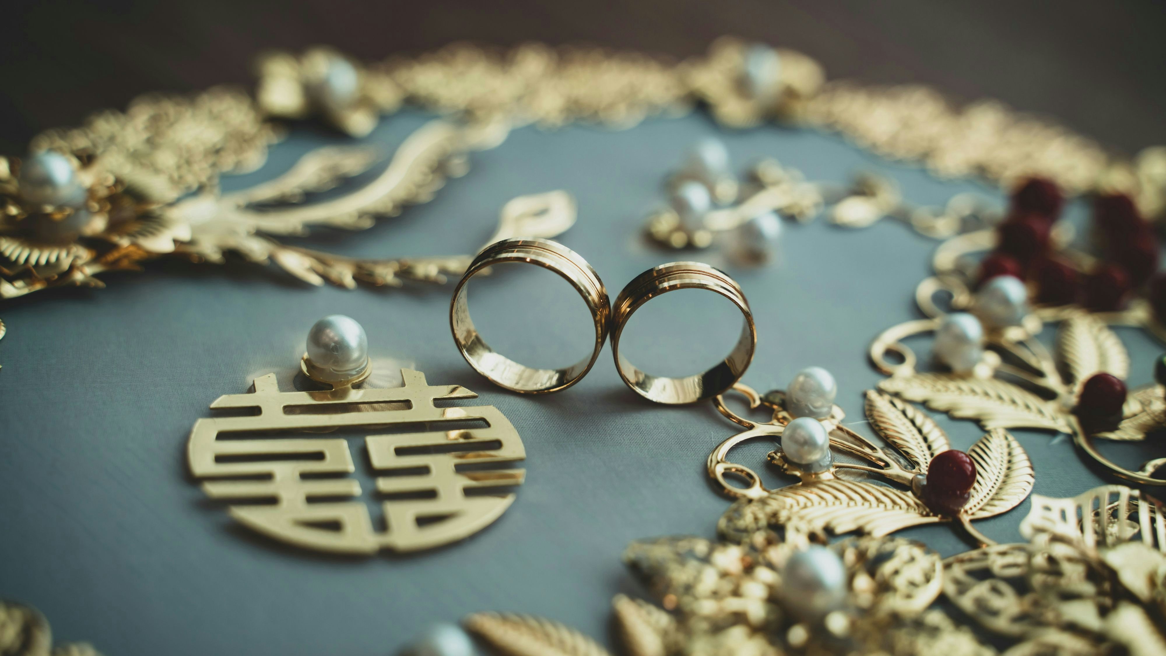 Heute.at - Teenager zocken Pensionistin (82) um tausende Euro ab