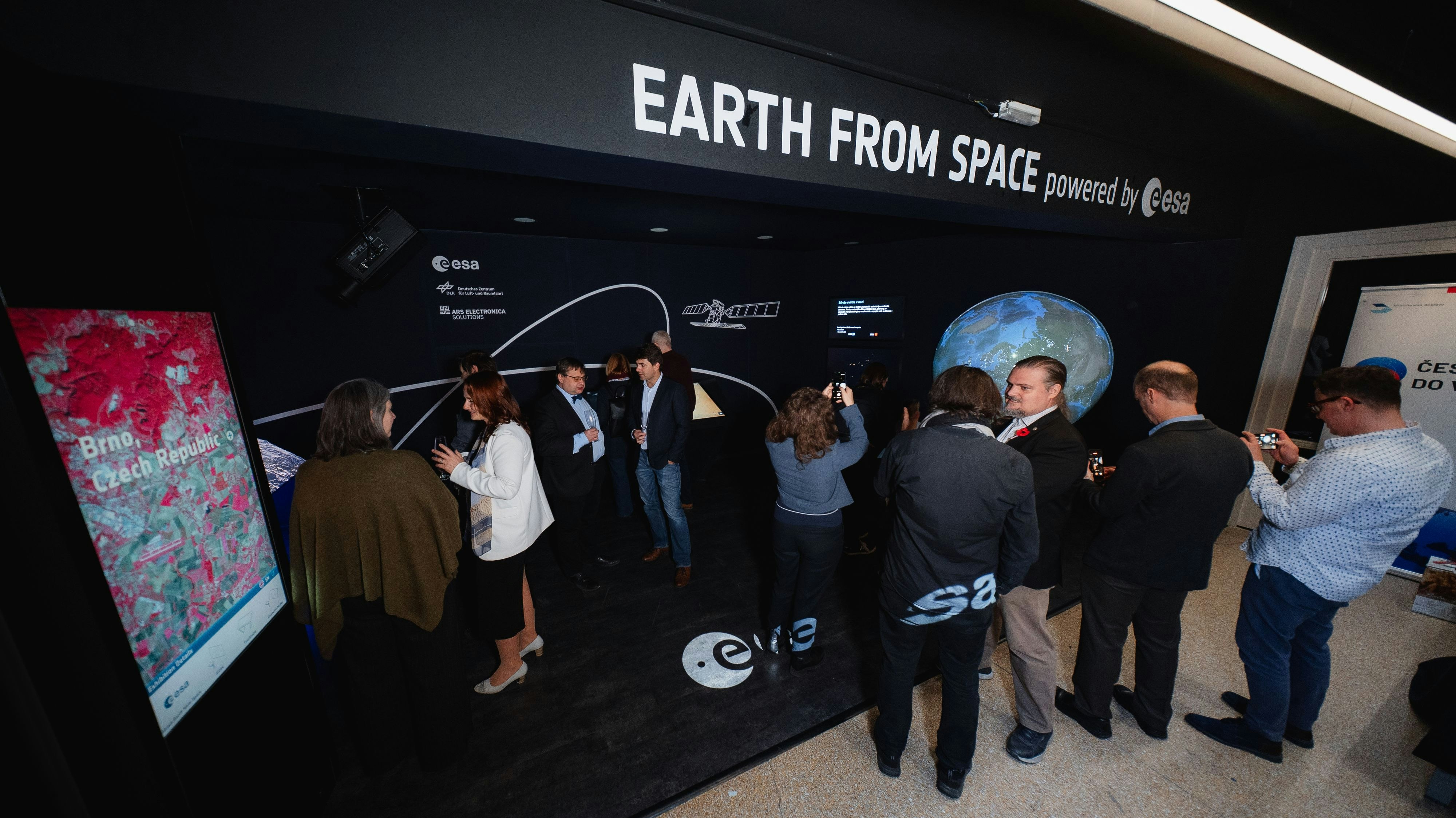Ars Electronica Solutions realisiert ESA-Ausstellung im Planetarium Prag.