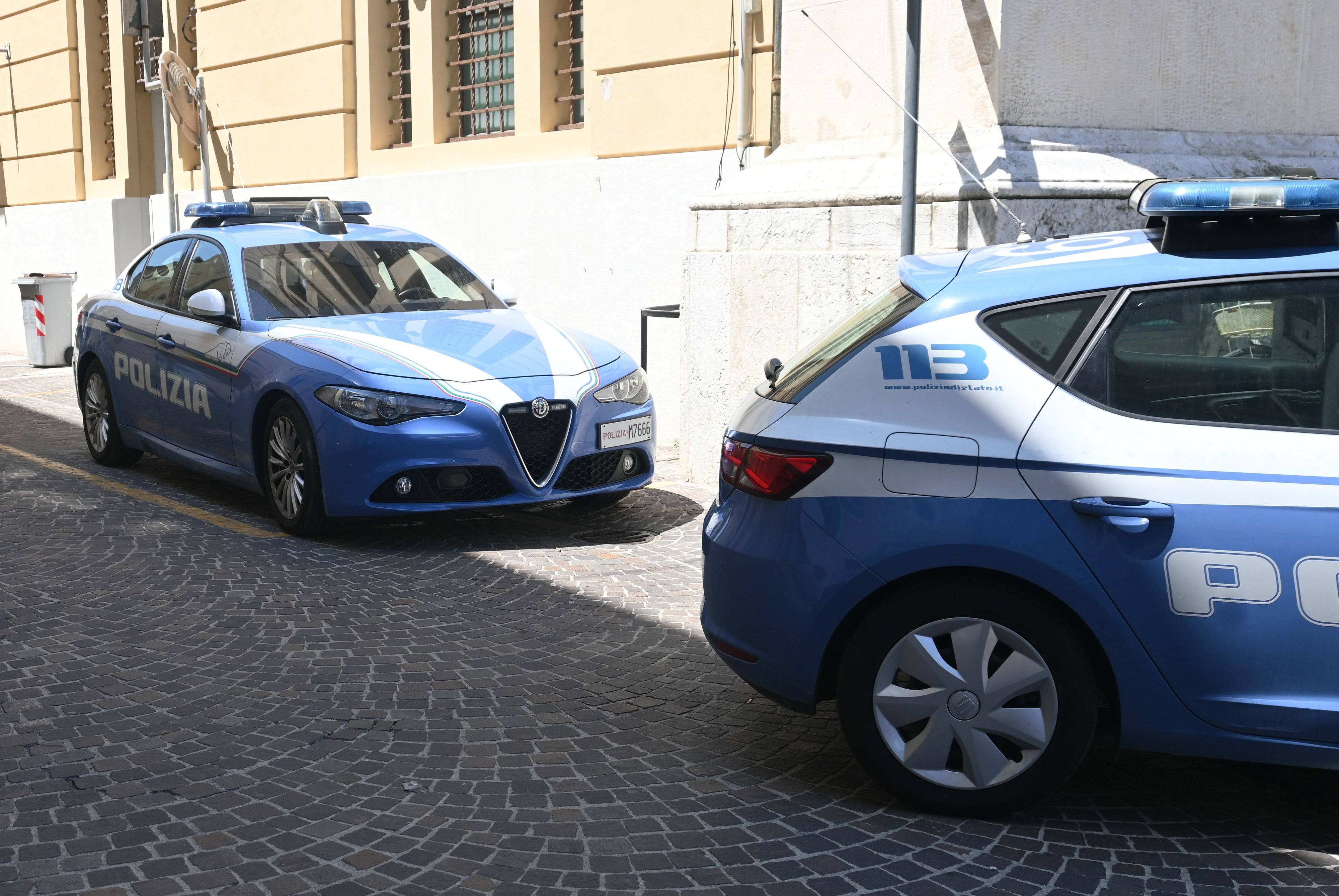 Die Frau wurde von der Polizei festgenommen. Symbolbild.