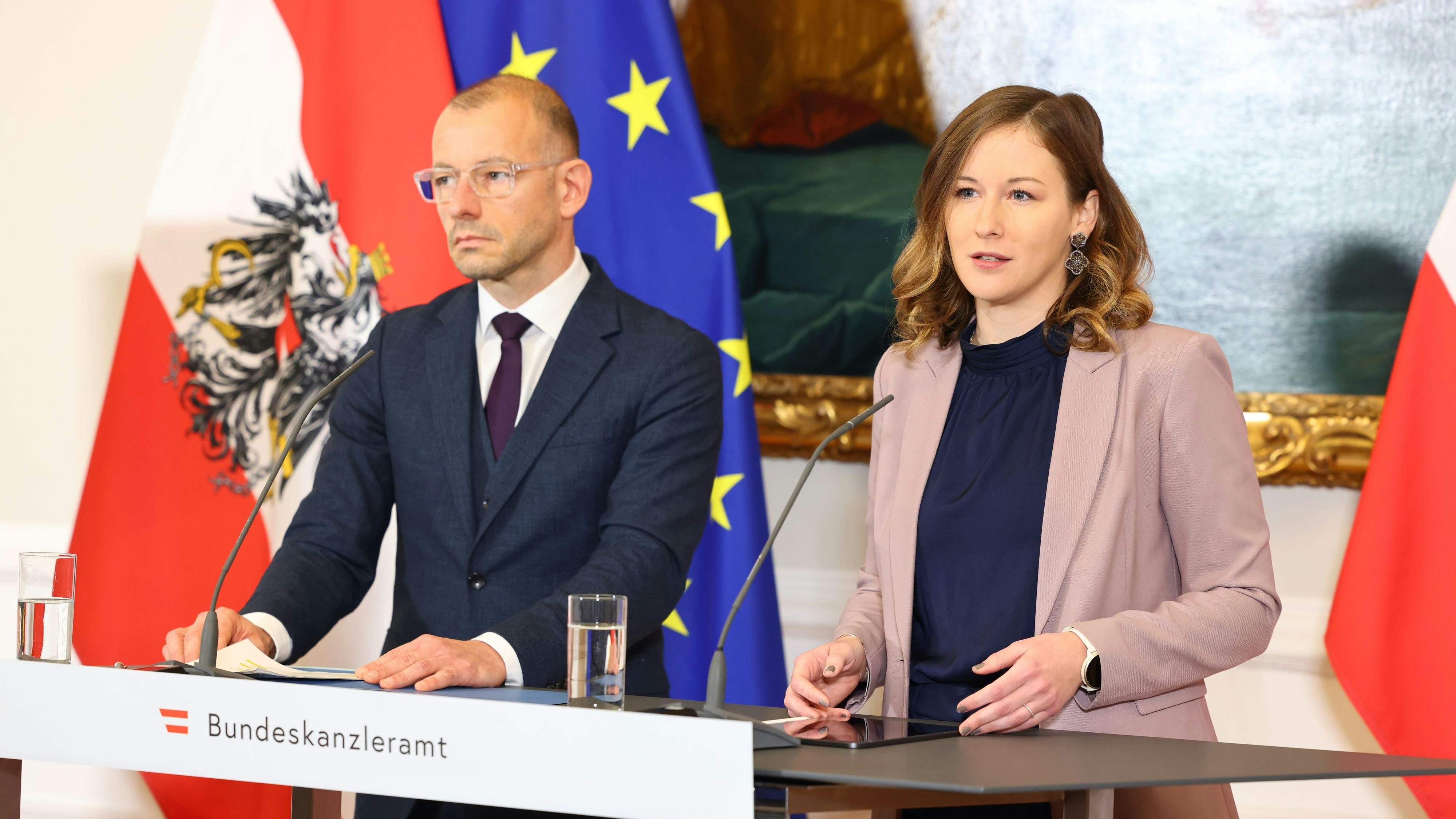 Integrationsministerin Claudia Plakolm und der Direktor-Stv. des Österreichischen Integrationsfonds (ÖIF) Roland Goiser