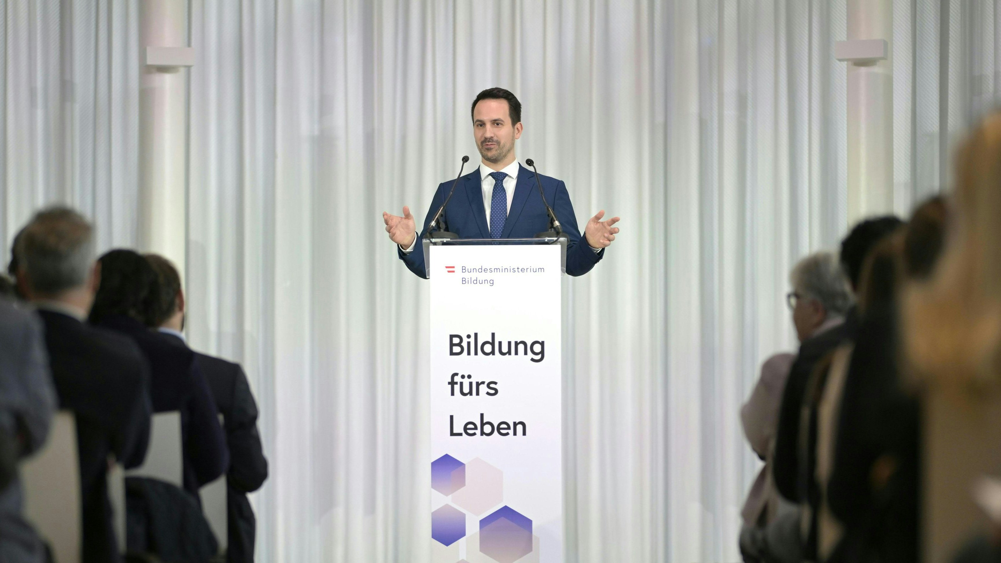 Heute.at - Wiederkehr: Schule bereitet nicht aufs Leben vor