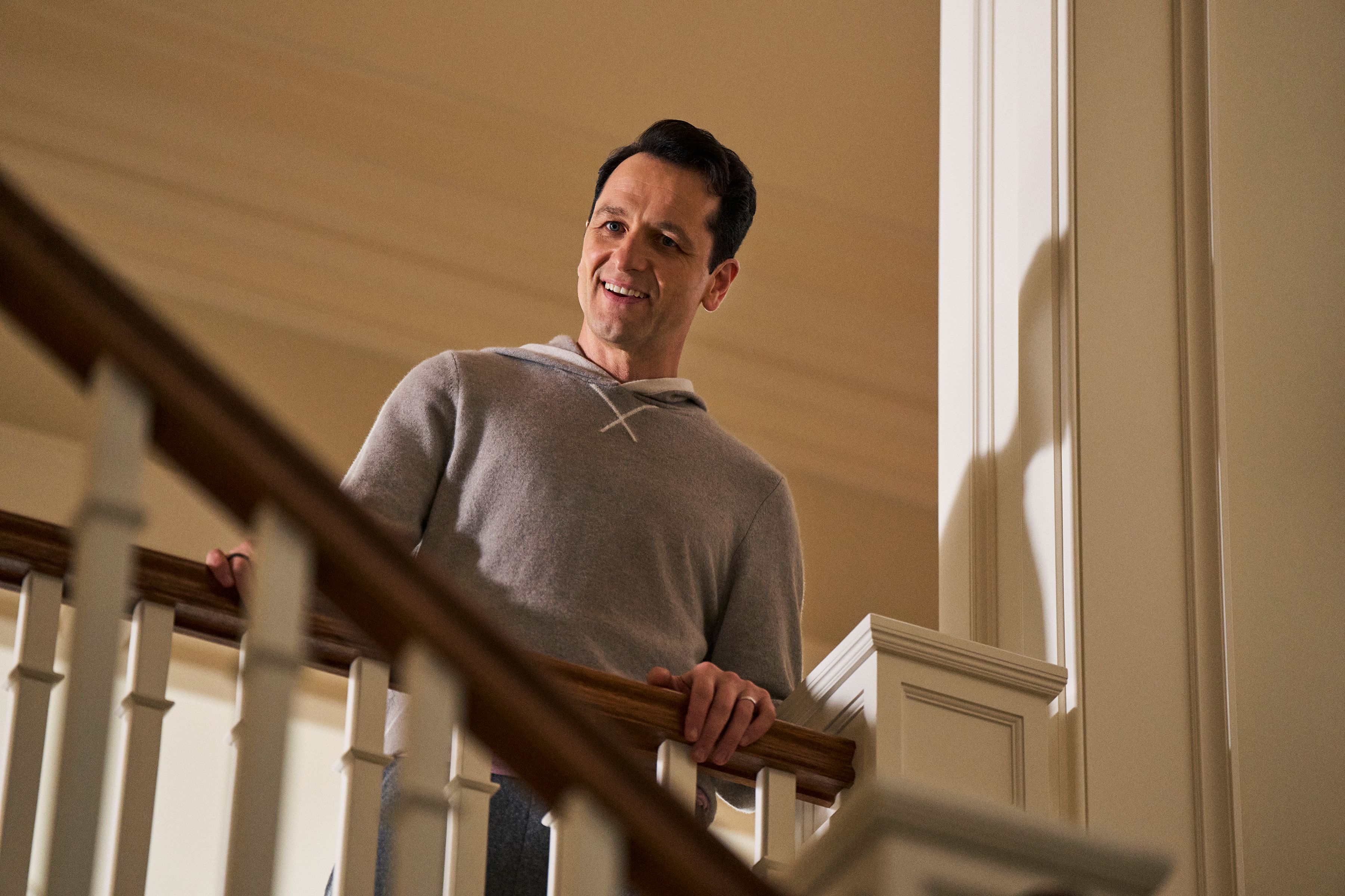 "Aber kommen Sie doch bitte herein!" – Matthew Rhys als undurchsichtiger Millionär Nile Jarvis in "The Beast in Me"