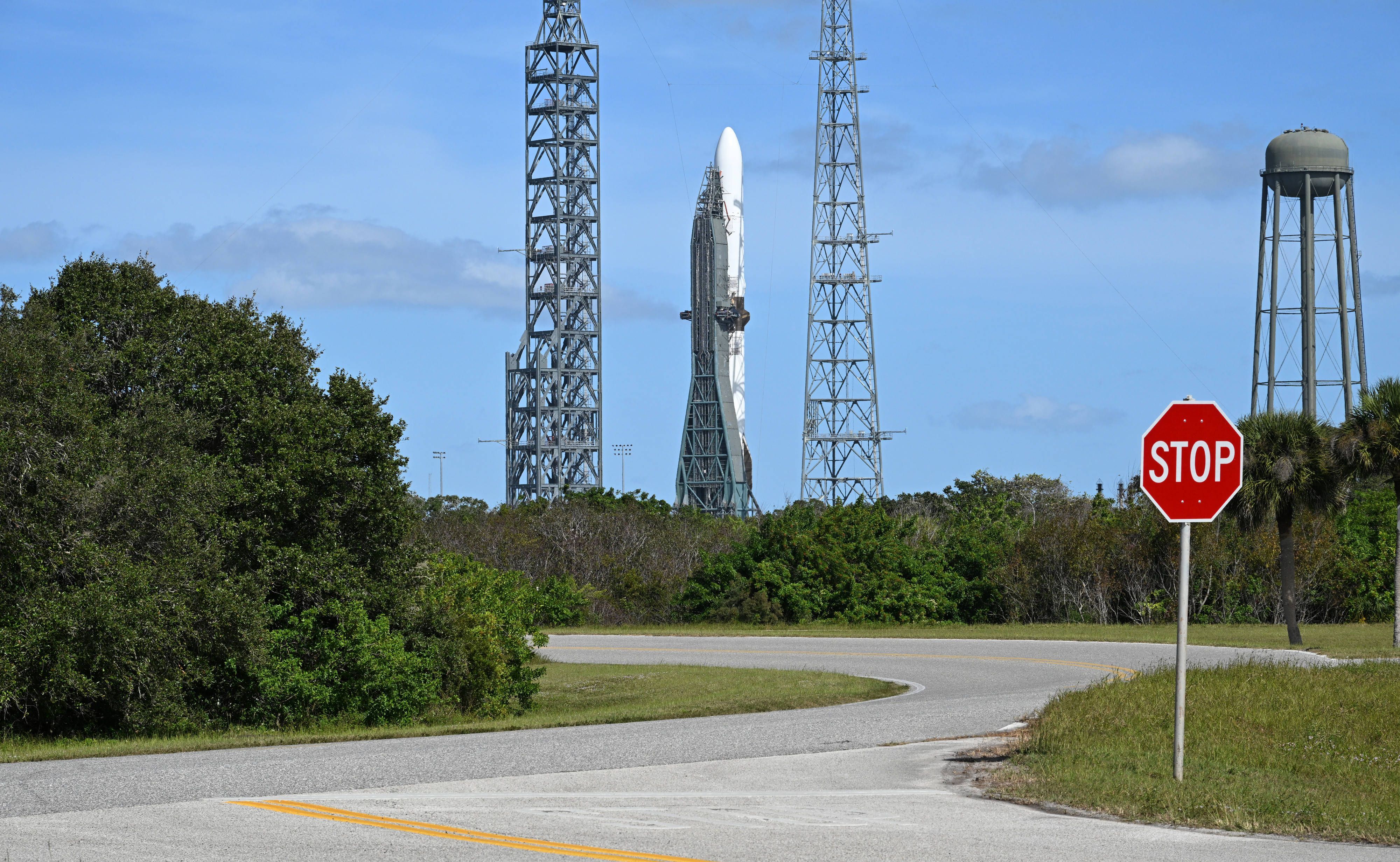 Besonders um die Ladung bestand Sorge: Die Rakete sollte zwei Mars-Orbiter der US-Raumfahrtbehörde Nasa ins All bringen.