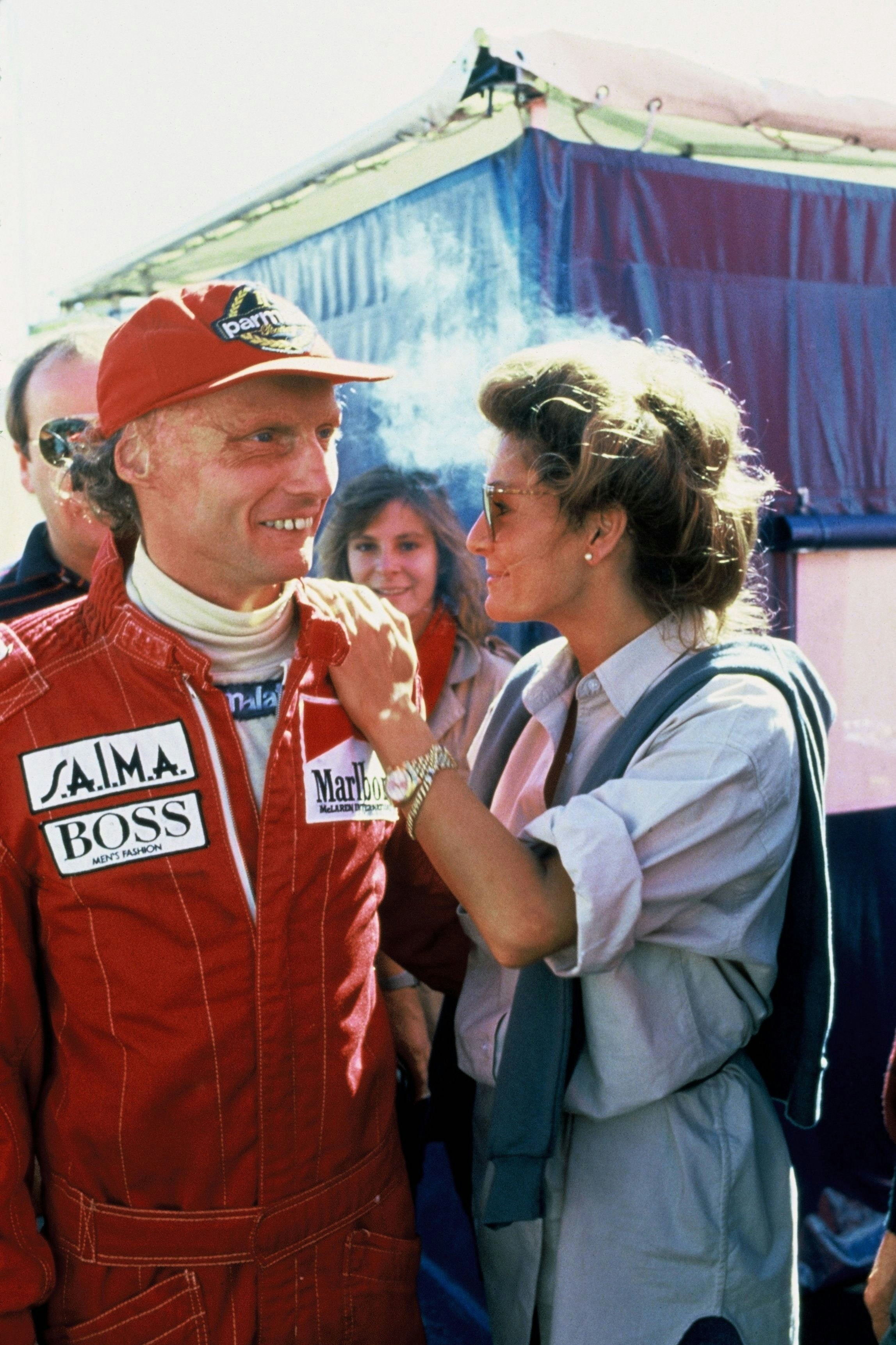 Niki mit seiner ersten Ehefrau Marlene im Oktober 1984 in Estoril: Er hatte gerade zum dritten Mal die Formel-1-WM gewonnen