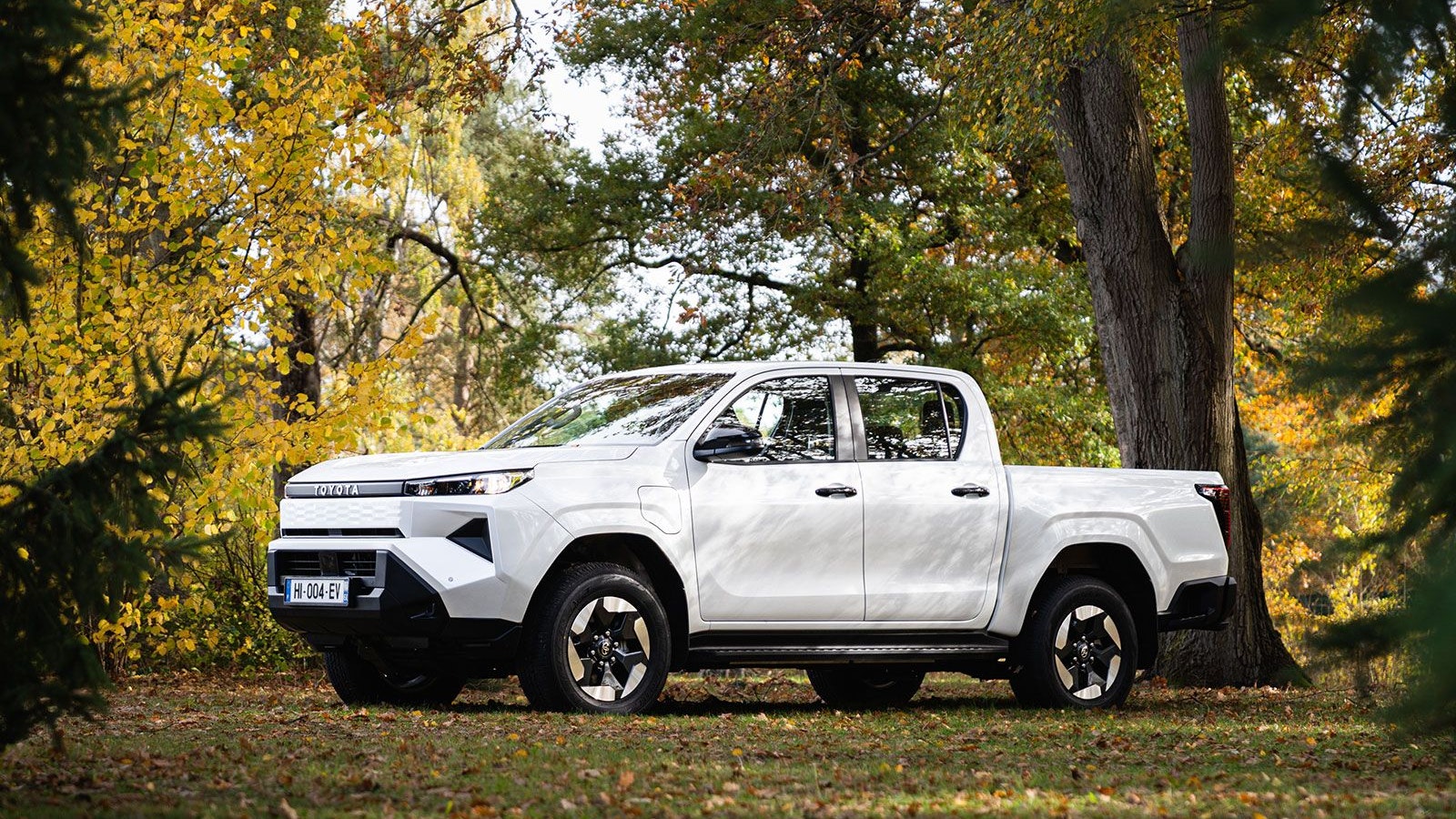 Heute.at - Weltpremiere: Der neue Toyota Hilux geht unter Strom