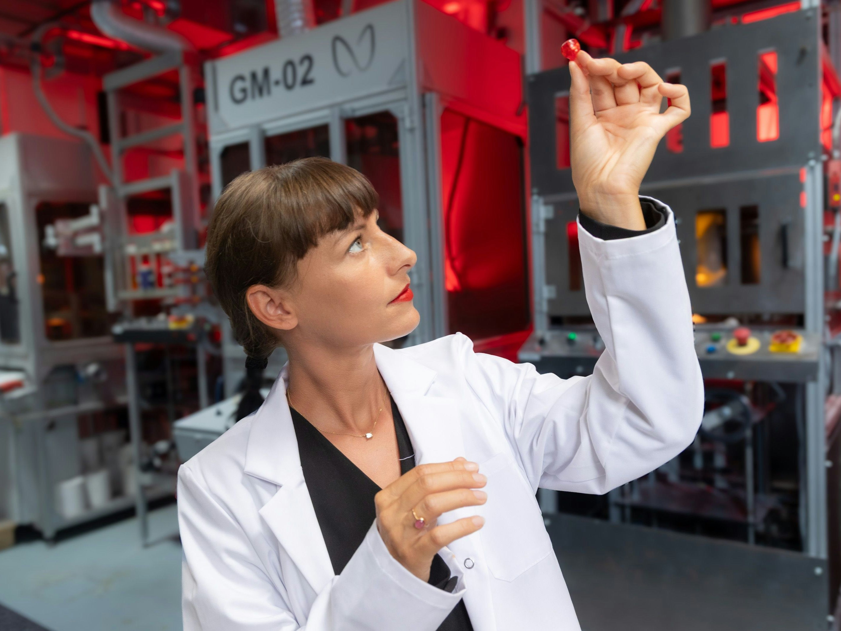 Daniela Reiter und ihre Familie gründeten 2013 die Edelsteinmanufaktur in Oberösterreich.