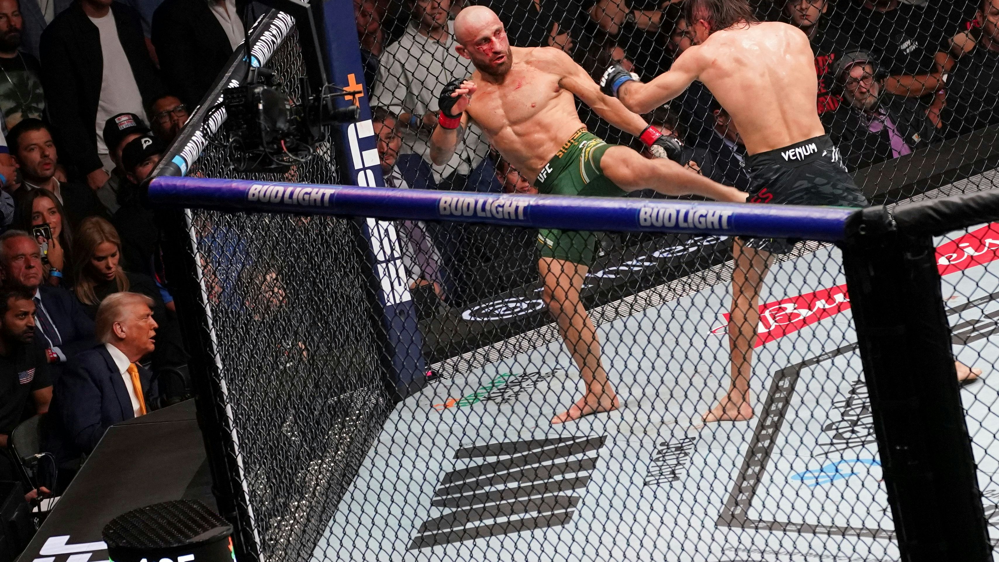 ... der US-Präsident gilt als großer Fan von MMA-Kämpfen