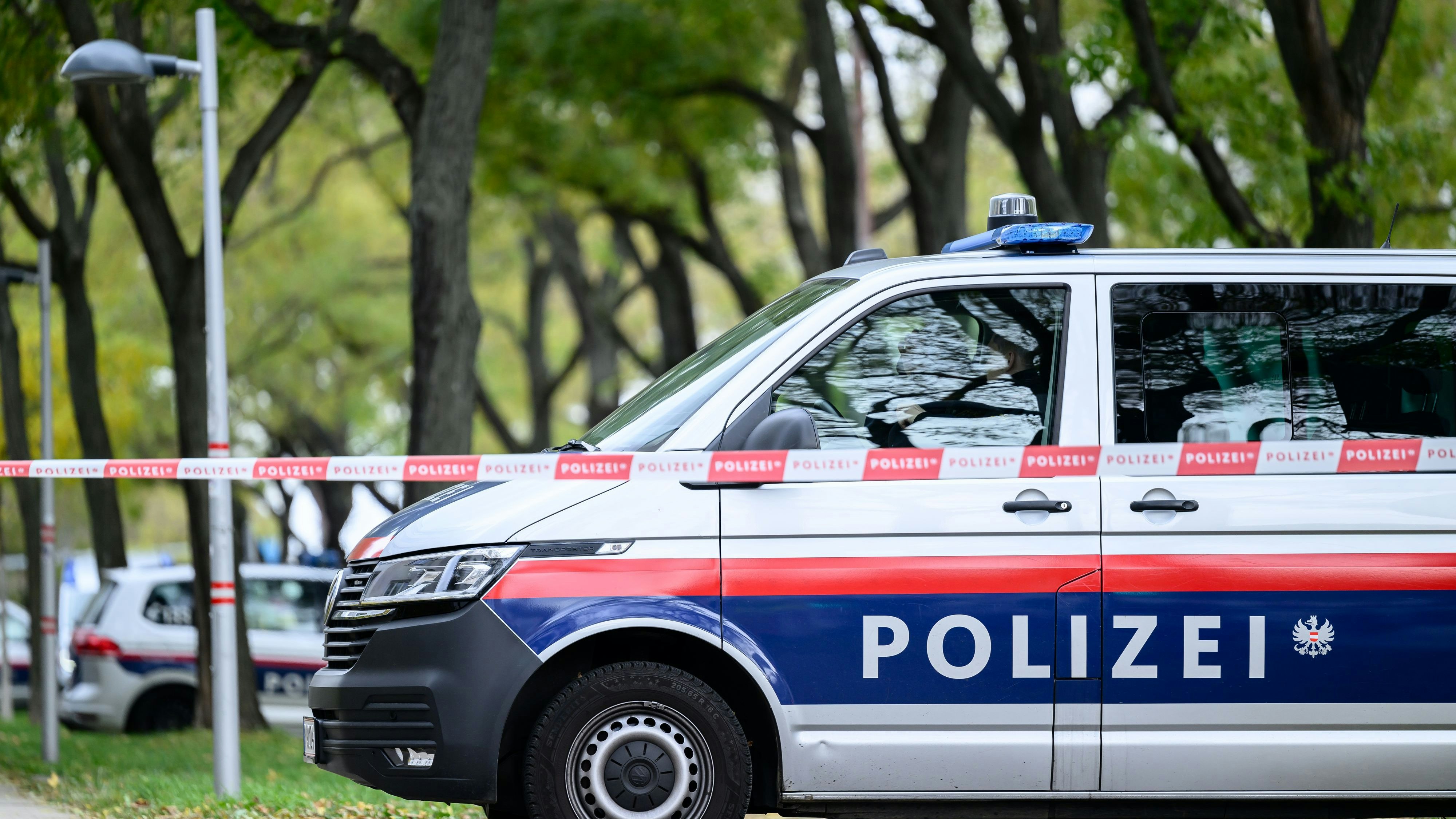 Heute.at - Zwei Tote in Stockerau – Großeinsatz der Polizei läuft