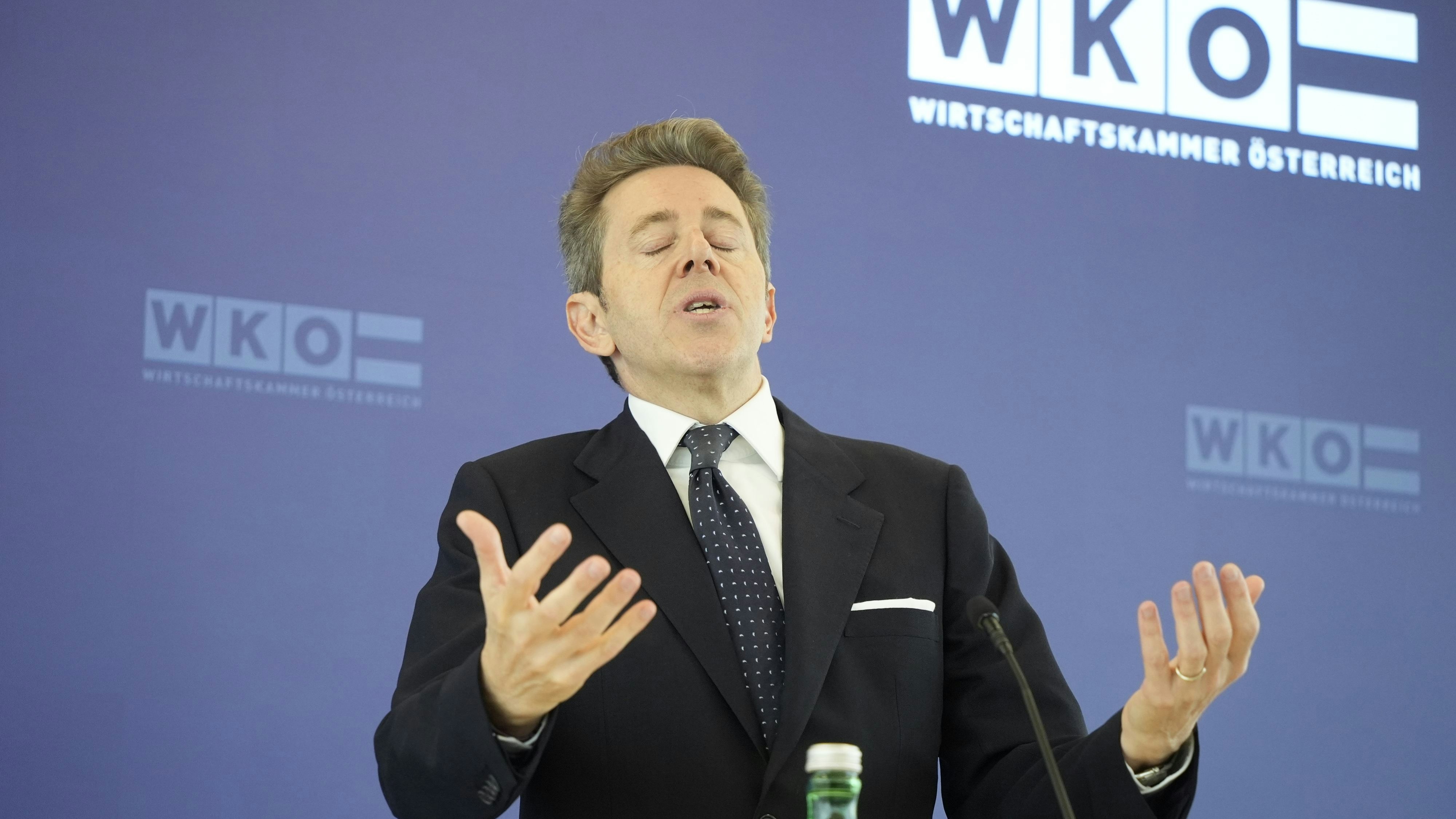 Hintergründe der Affäre und ein Teigtascherl-Gipfel