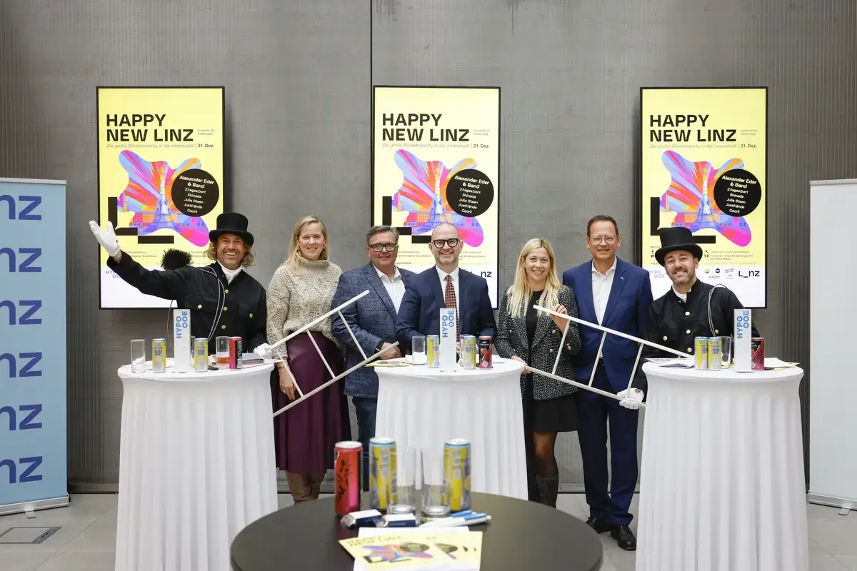 Am Freitag wurde die Silvesterparty von Bürgermeister Prammer (Mitte) vorgestellt. 