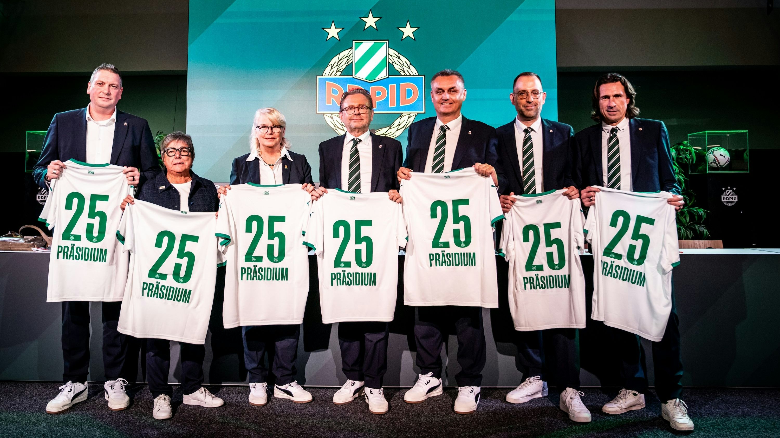 Alexander Wrabetz bleibt Präsident des SK Rapid. 