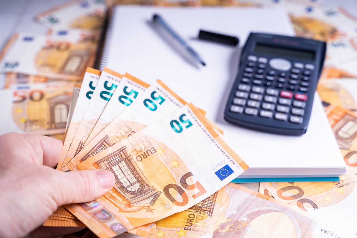 Im November ist die E-Card-Gebühr fällig.