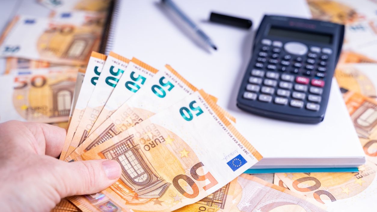 Heute.at - Weniger Gehalt! Das wird dir nun automatisch abgezogen