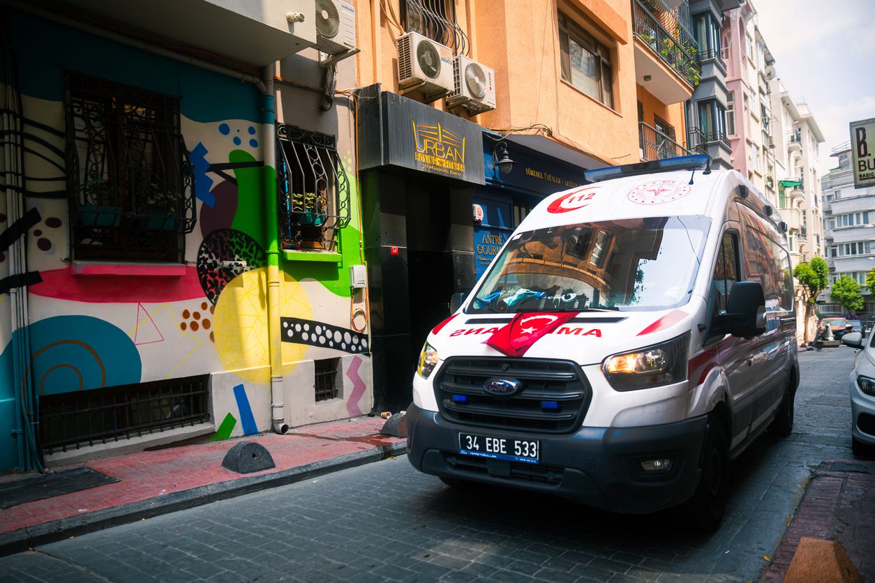 Der Vater der Familie muss weiterhin künstlich beatmet werden. (Symbolbild)