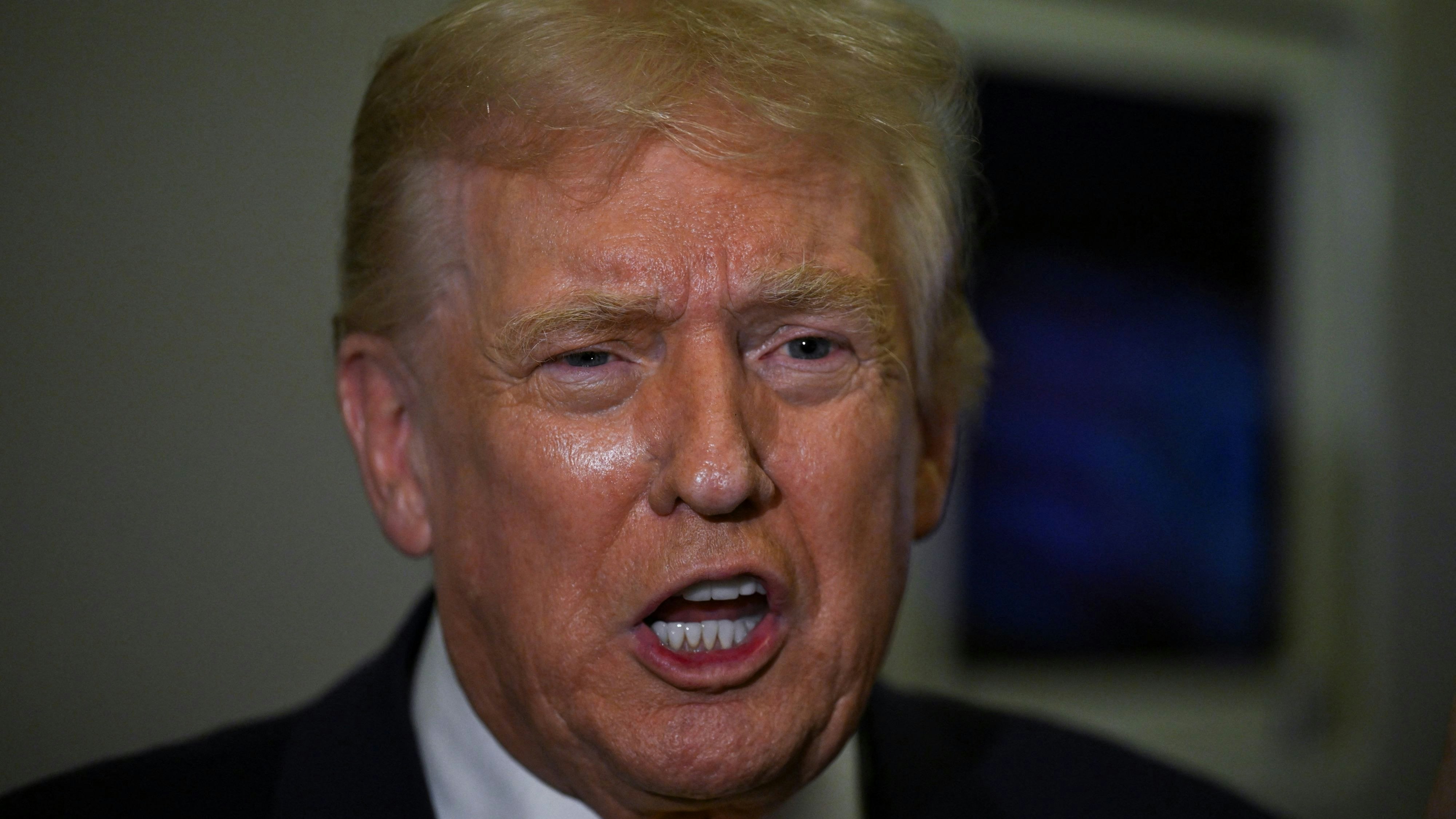 Heute.at - Selbst unter Druck: Trump will gegen Clinton ermitteln