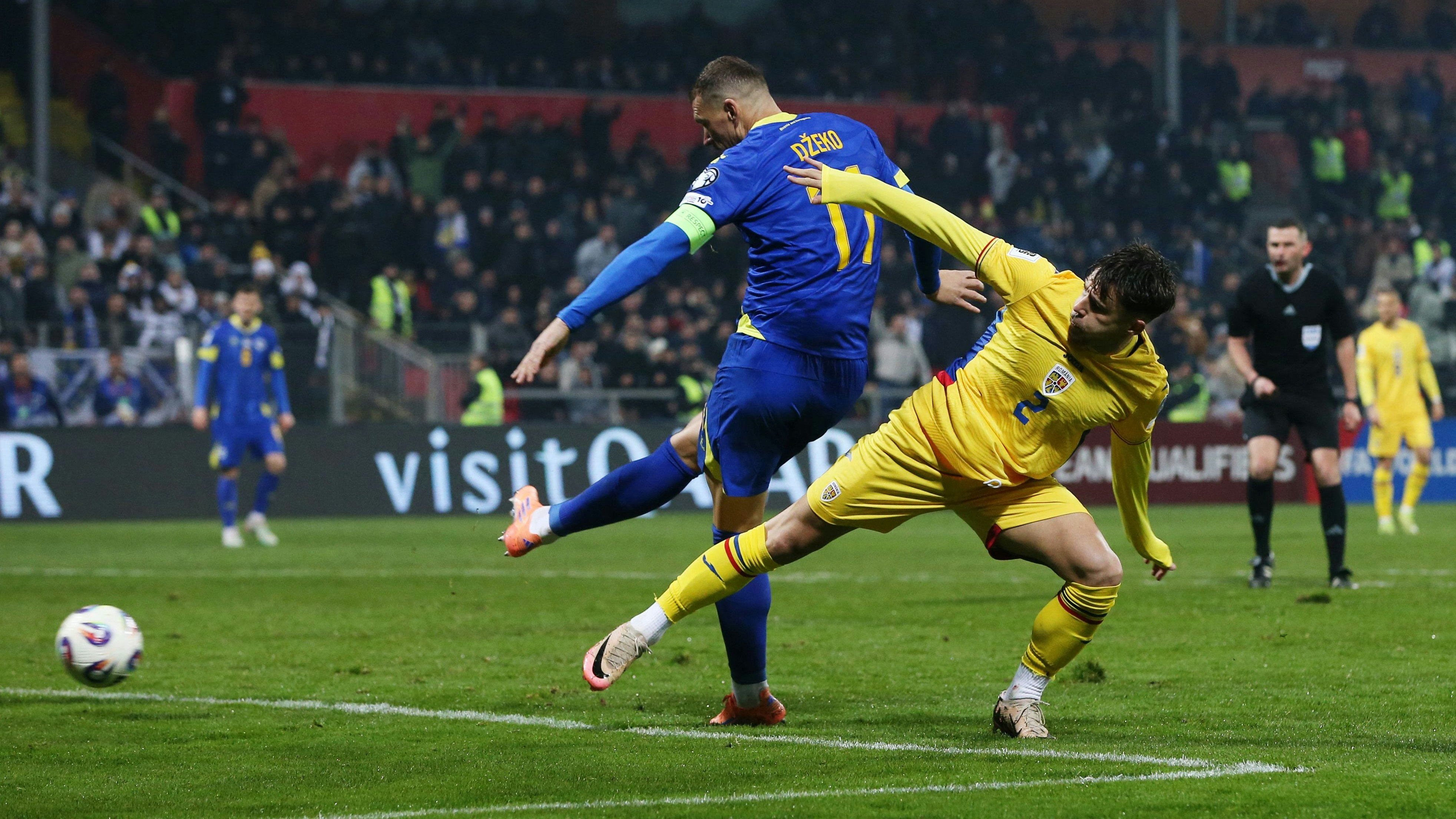 Edin Dzeko netzt gegen Rumänien. 