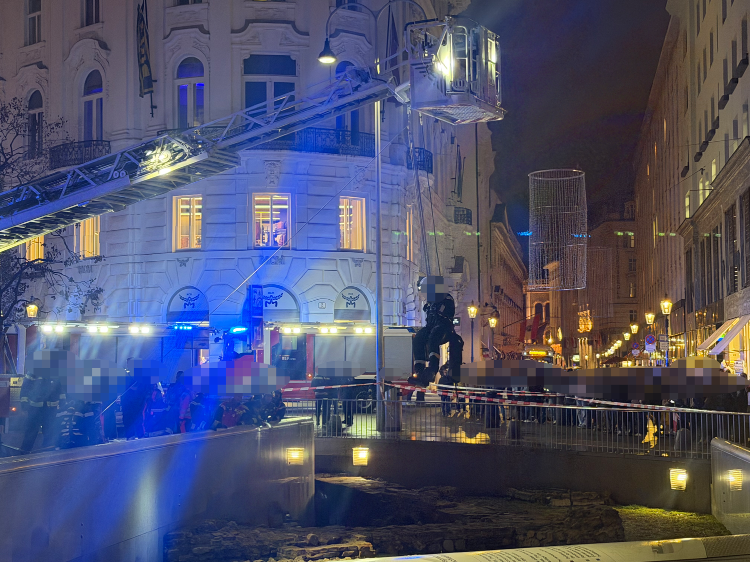 Der Mann musste von der Feuerwehr geborgen werden.