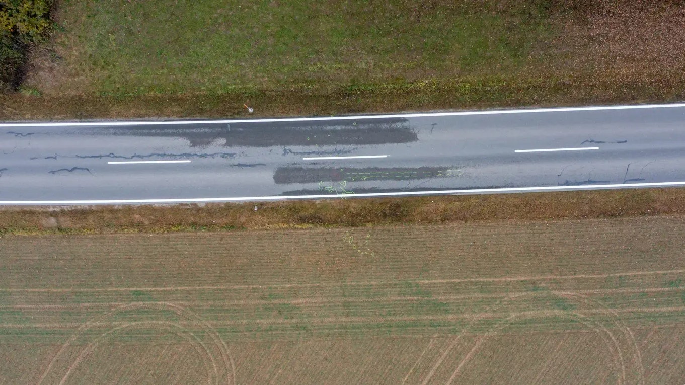 Auf dieser Stelle der Pettenbacher Straße ereignete sich der tragische Unfall.
