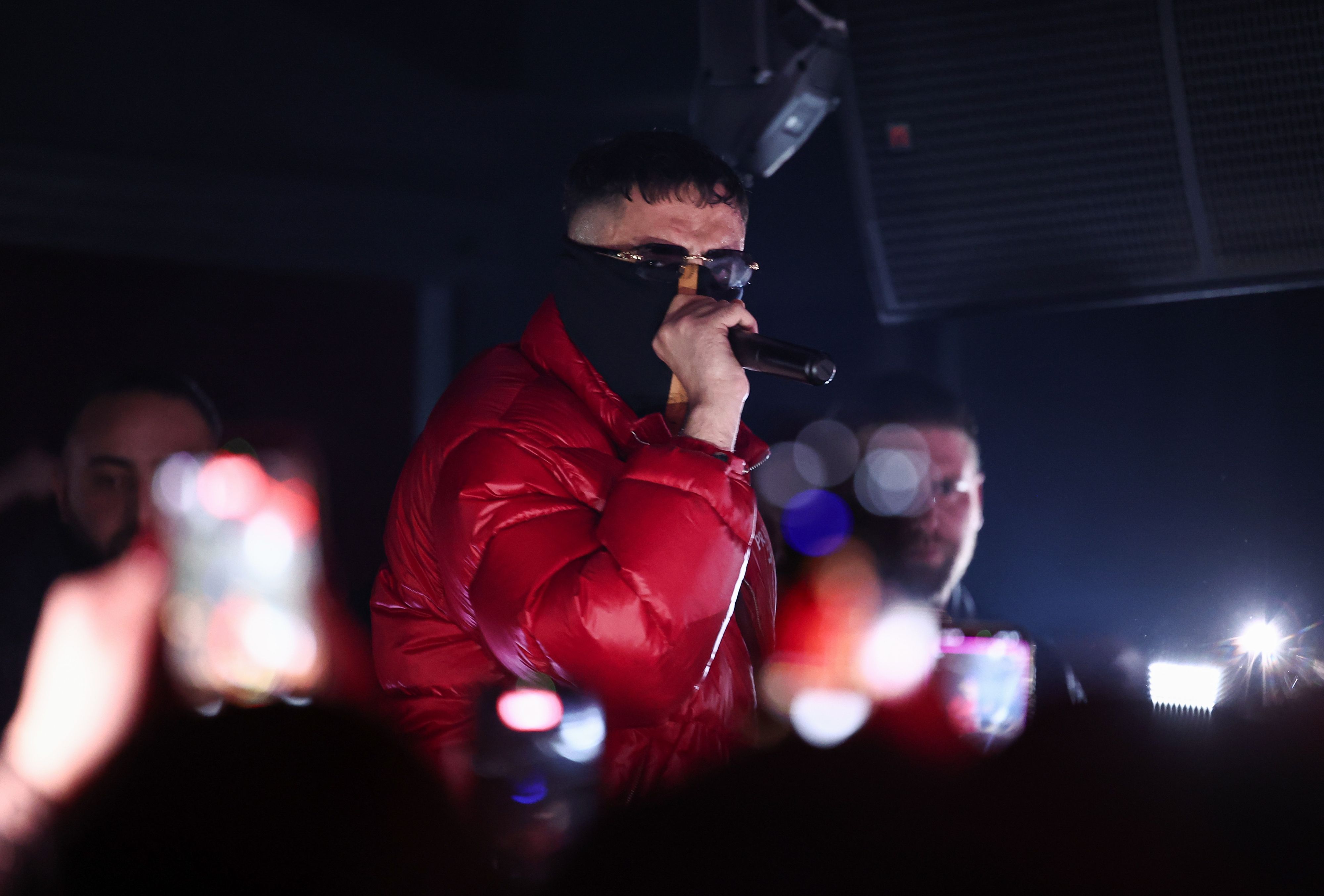 Seit seinem Comeback verhüllt sich Haftbefehl komplett.