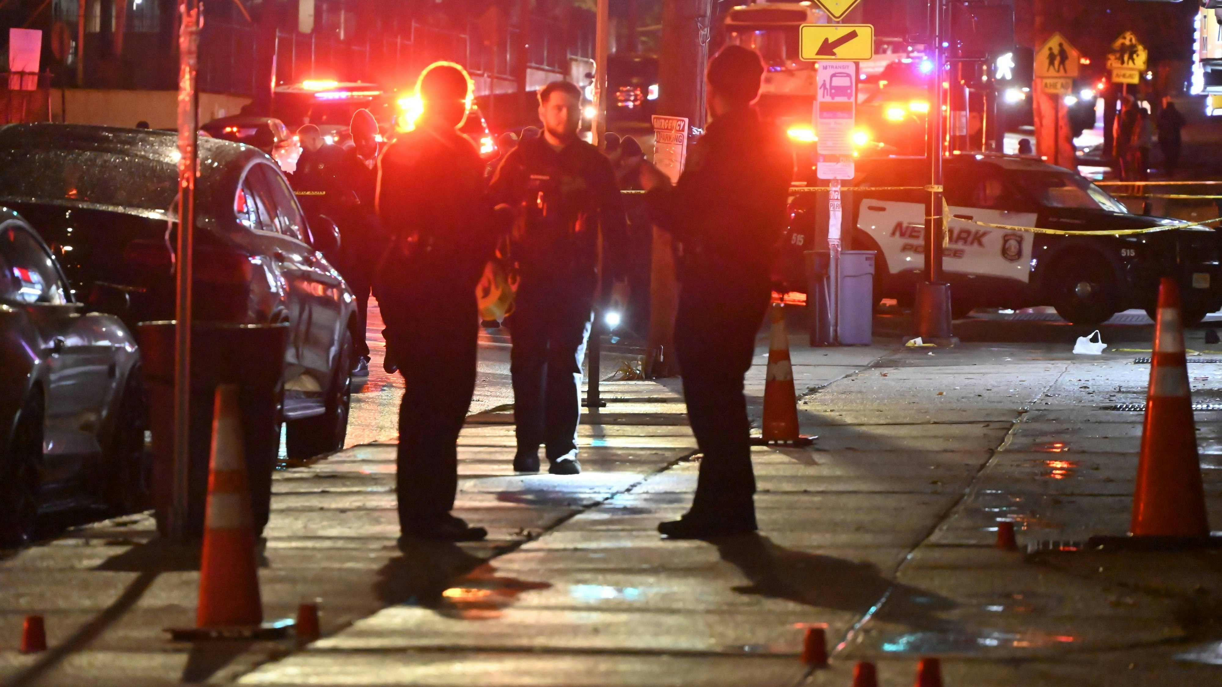 Heute.at - Schüsse im Wohngebiet! Bub (10) und Frau (21) tot