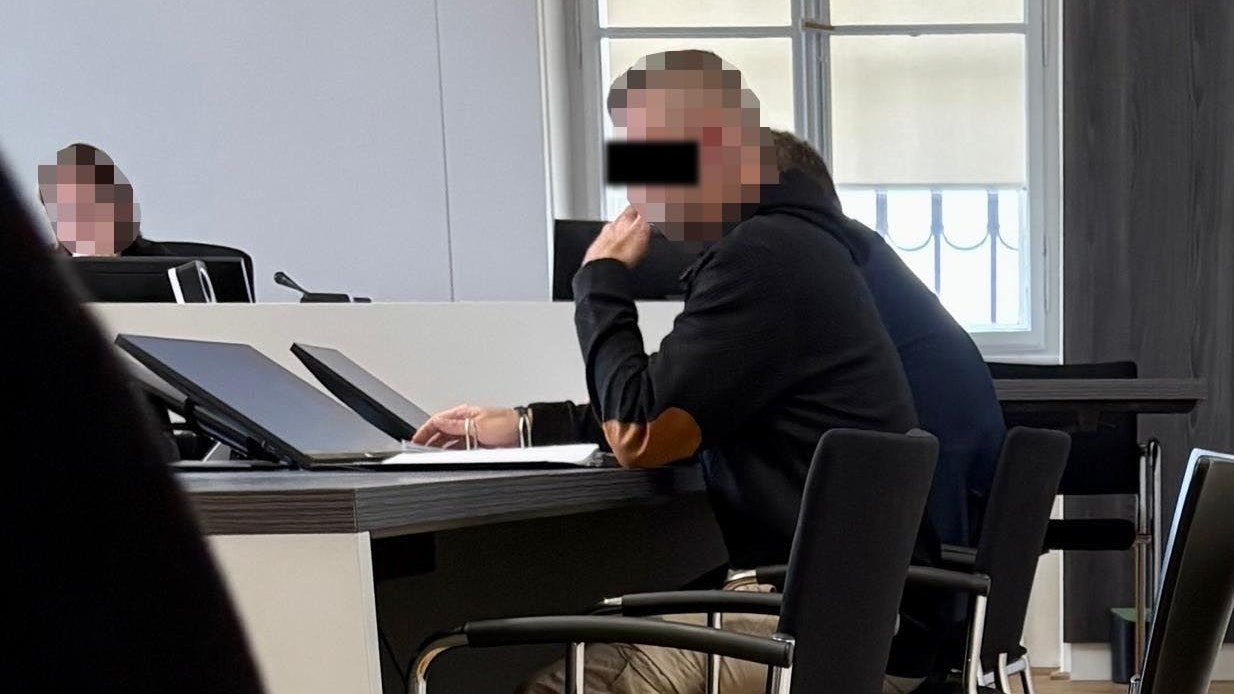 Heute.at - TikTok-Gewinne dem AMS verheimlicht – Mann vor Gericht