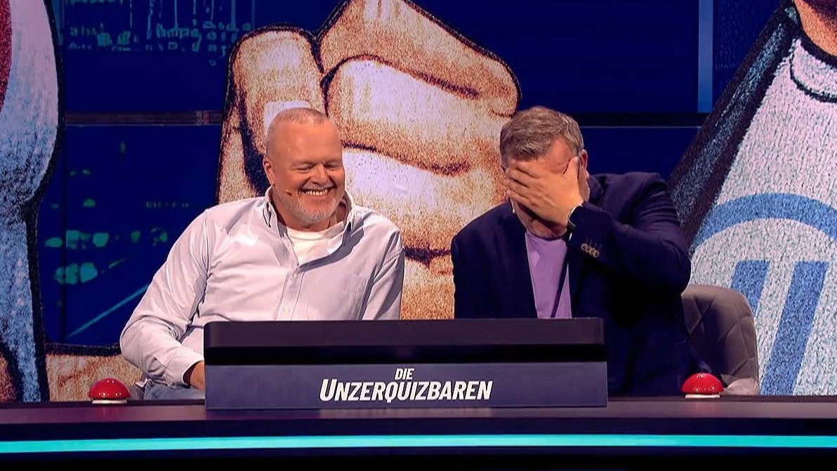 Heute.at - Erste Folge! Raab & Elton blamieren sich bei Quiz-Show