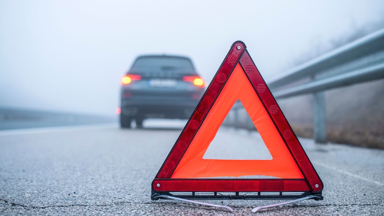 Heute.at - Pannen-Trick! Dieb stiehlt Auto samt Beifahrerin