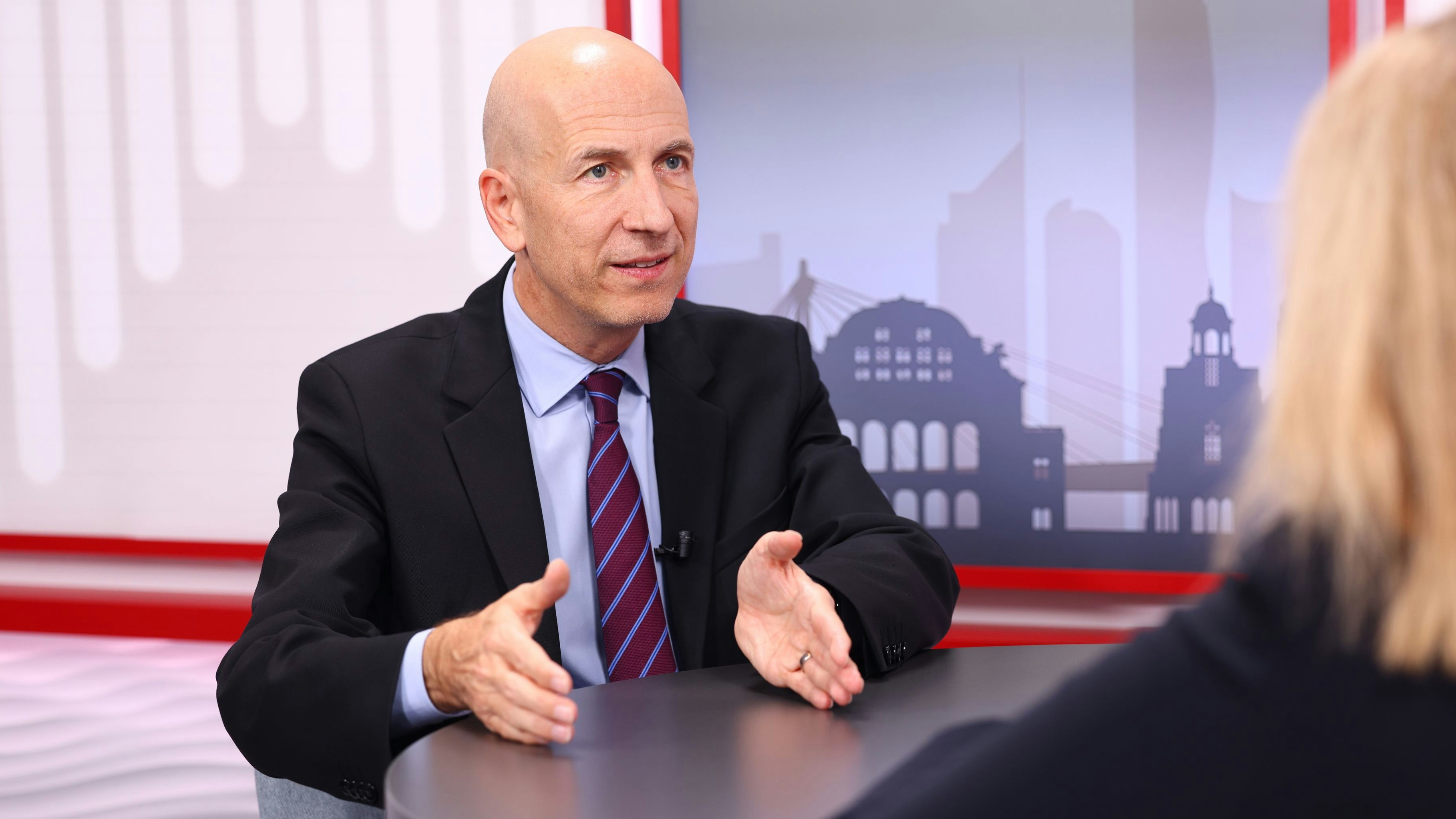 Die Inflation werde 2026 zurückgehen, erklärt Notenbank-Chef Martin Kocher.