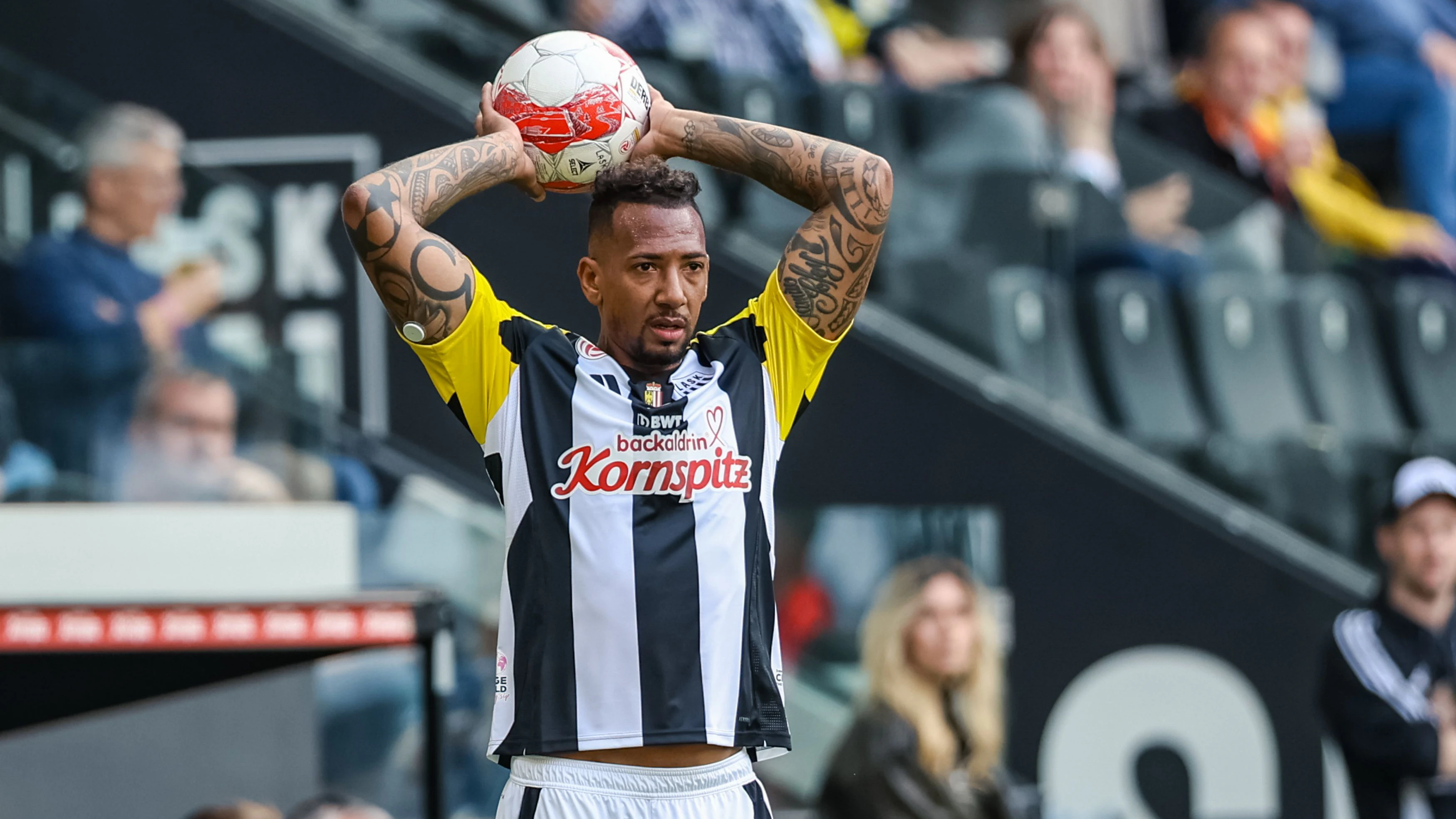 Jerome Boateng im LASK-Einsatz