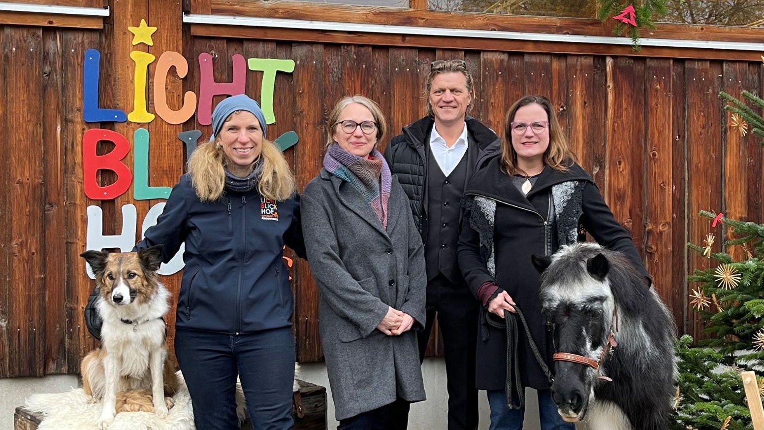 Heute.at - Adventzauber am Lichtblickhof: Promis schenken Hoffnung