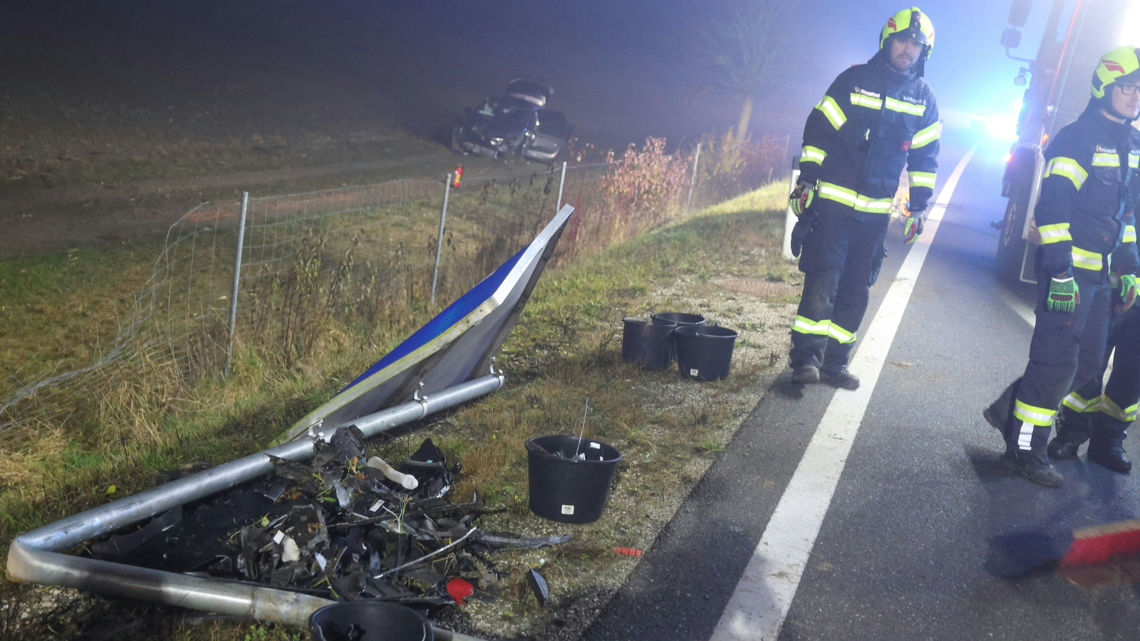 Bei dem Unfall wurden mehrere Personen verletzt.
