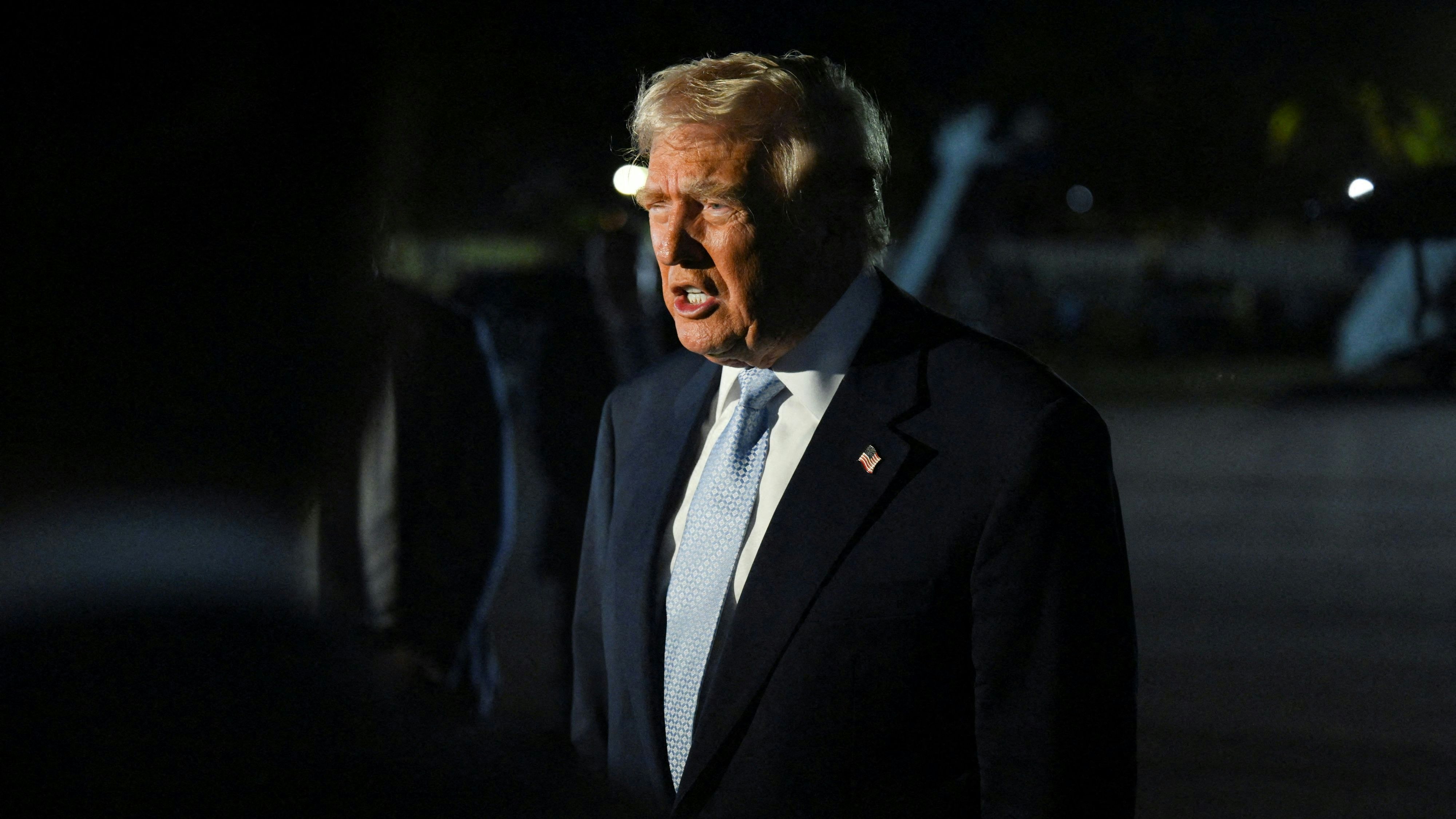 Heute.at - Trump stimmt plötzlich für Freigabe der Epstein-Akten