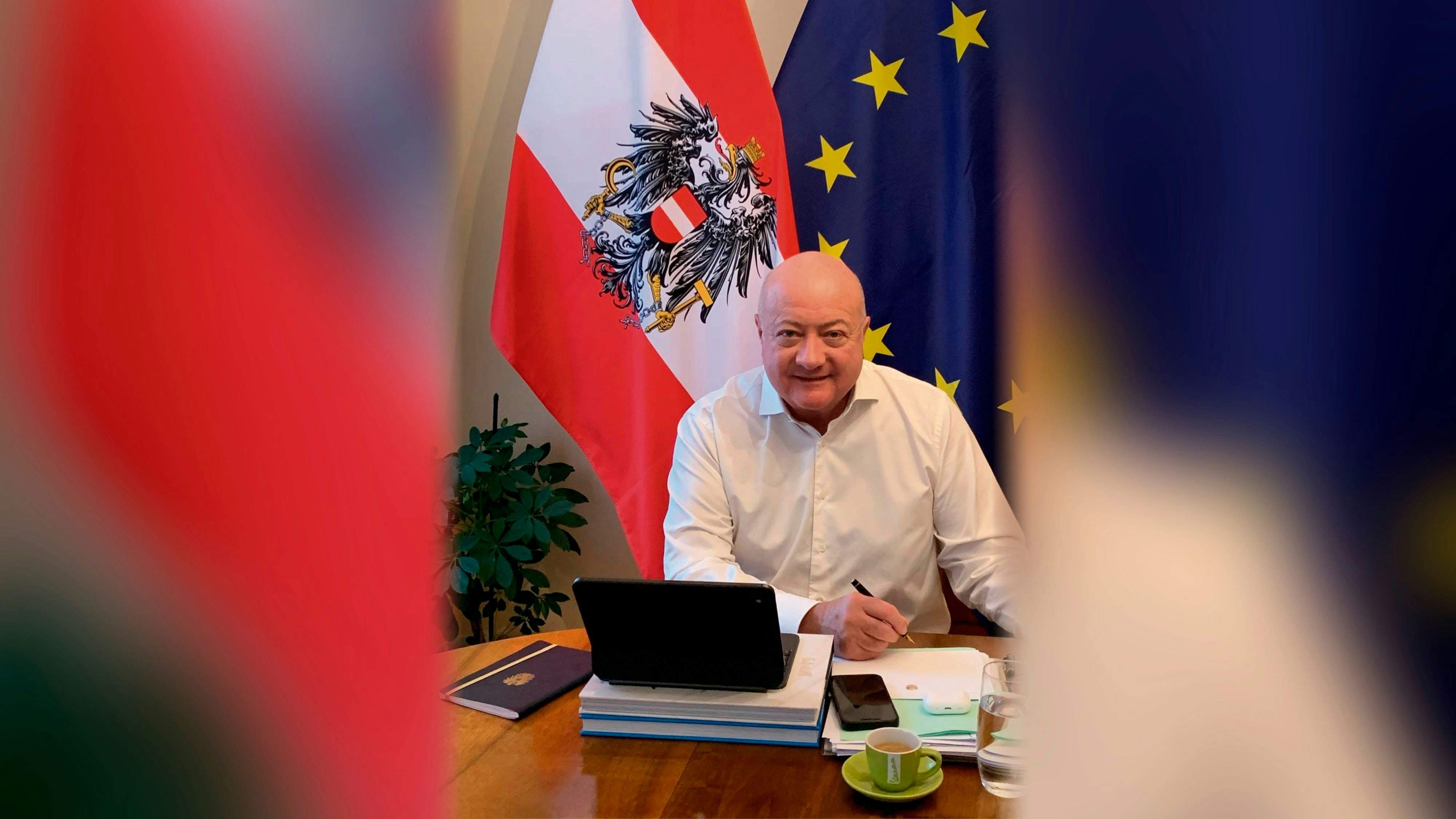 Heute.at - Neue Kanzler-Nachricht aus dem Home Office