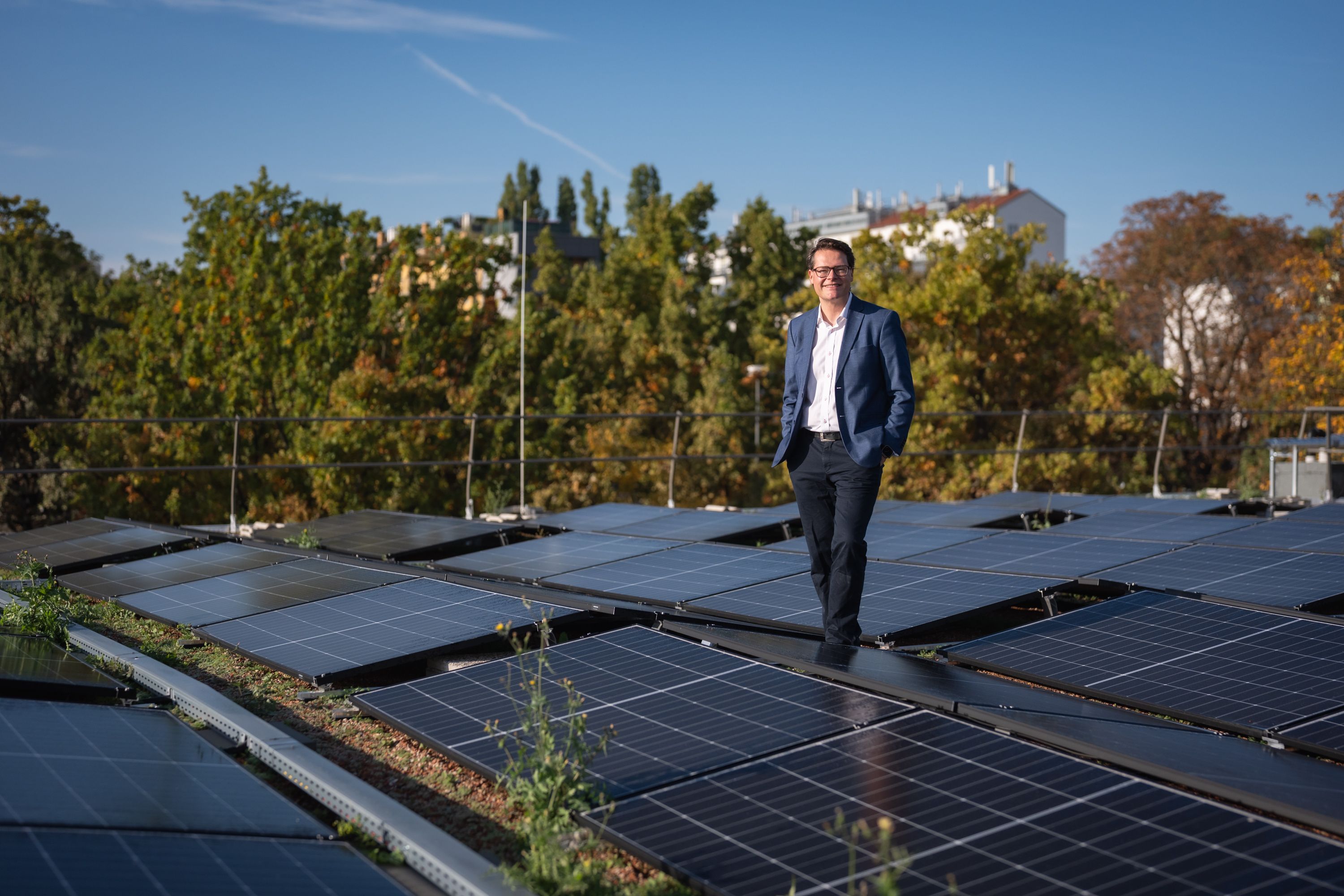 Klimastadtrat Jürgen Czernohorszky freut sich über den Solar-Boom.