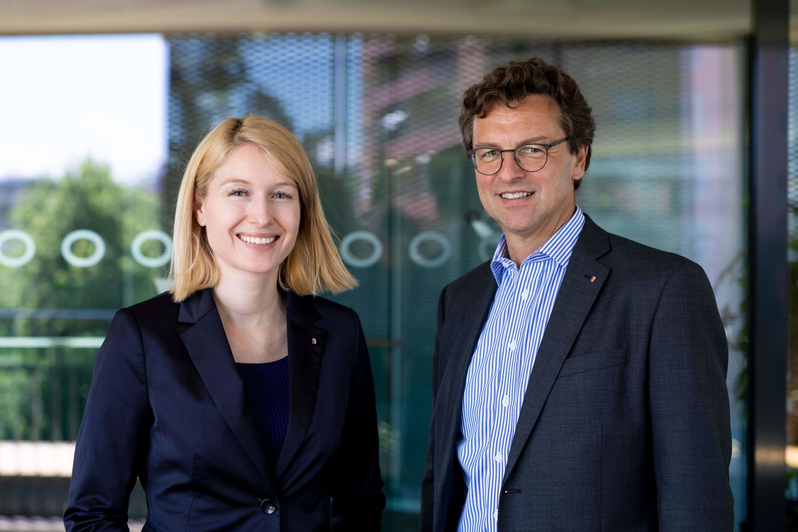 Franz Harnoncourt bat Christine Haberlander (li.) um Auflösung des Vertrags. Hier ein Foto vom Beginn seiner Tätigkeit im Jahr 2019. Der Vertrag wäre noch bis 2029 gelaufen.