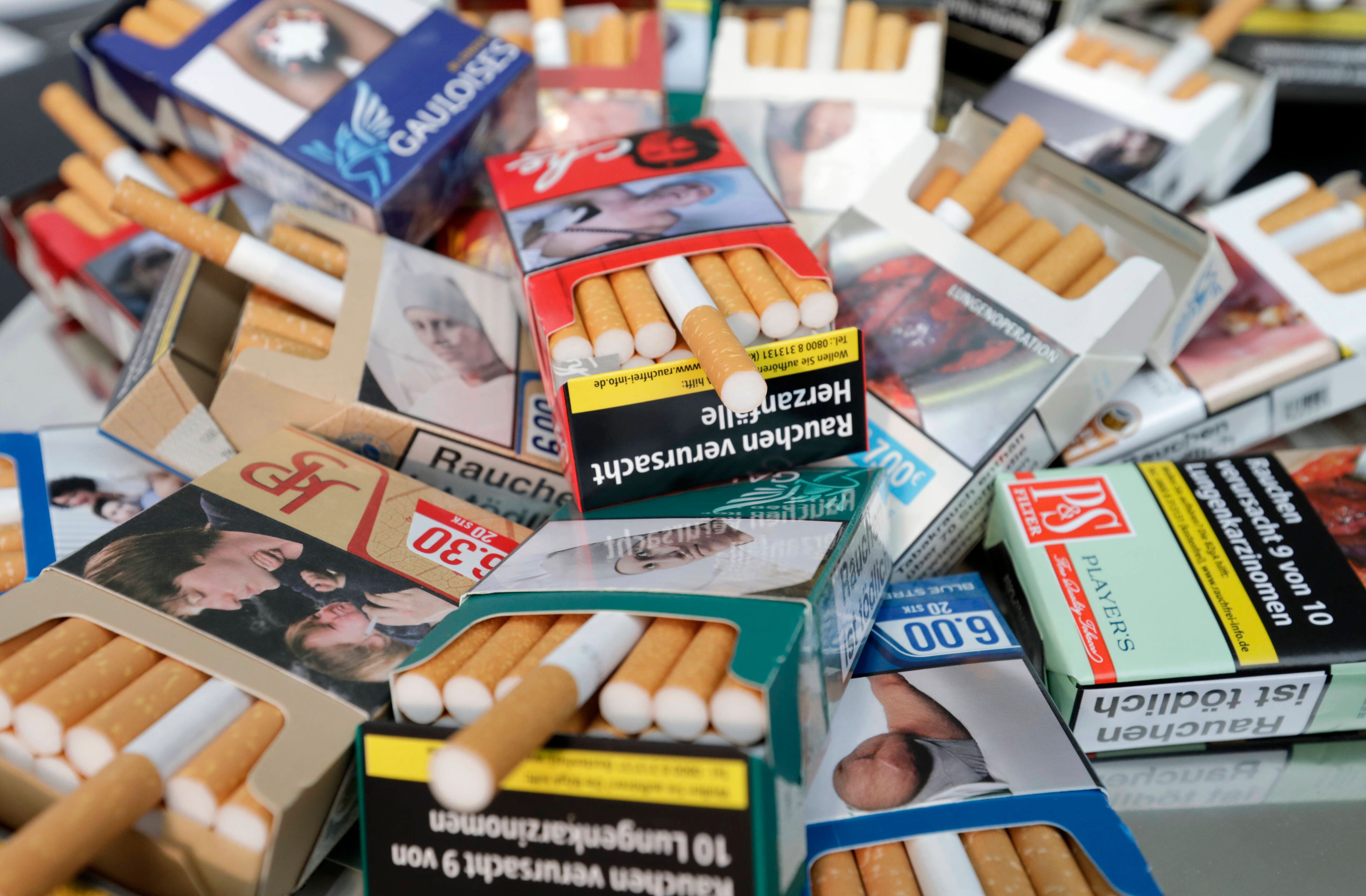 Filter-Tschik droht das Aus: Die WHO und die EU diskutieren ein Zigaretten-Verbot.