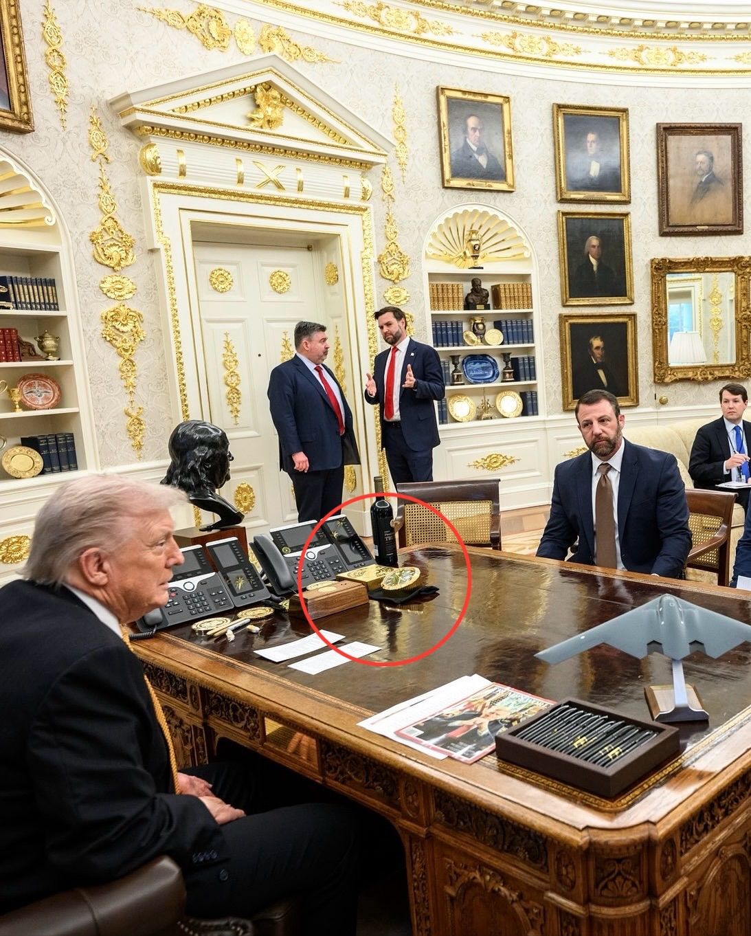 Ein Goldbarren und eine goldene Rolex dürften Trump umgestimmt haben.