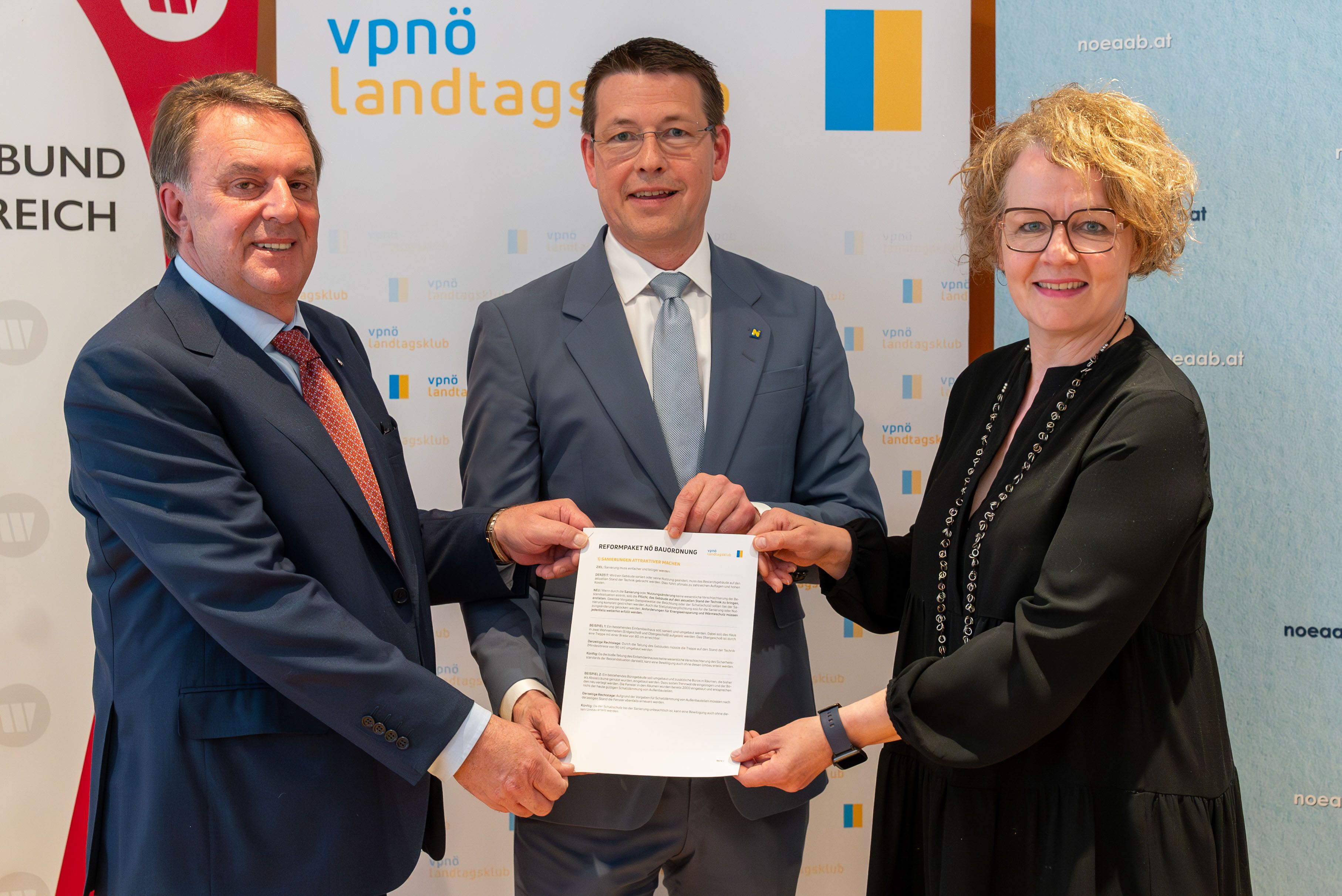 Klubobmann Kurt Hackl, NÖAAB-Landesobfrau Landesrätin Christiane Teschl-Hofmeister und NÖ Wirtschaftsbundobmann WKNÖ-Präsident Wolfgang Ecker