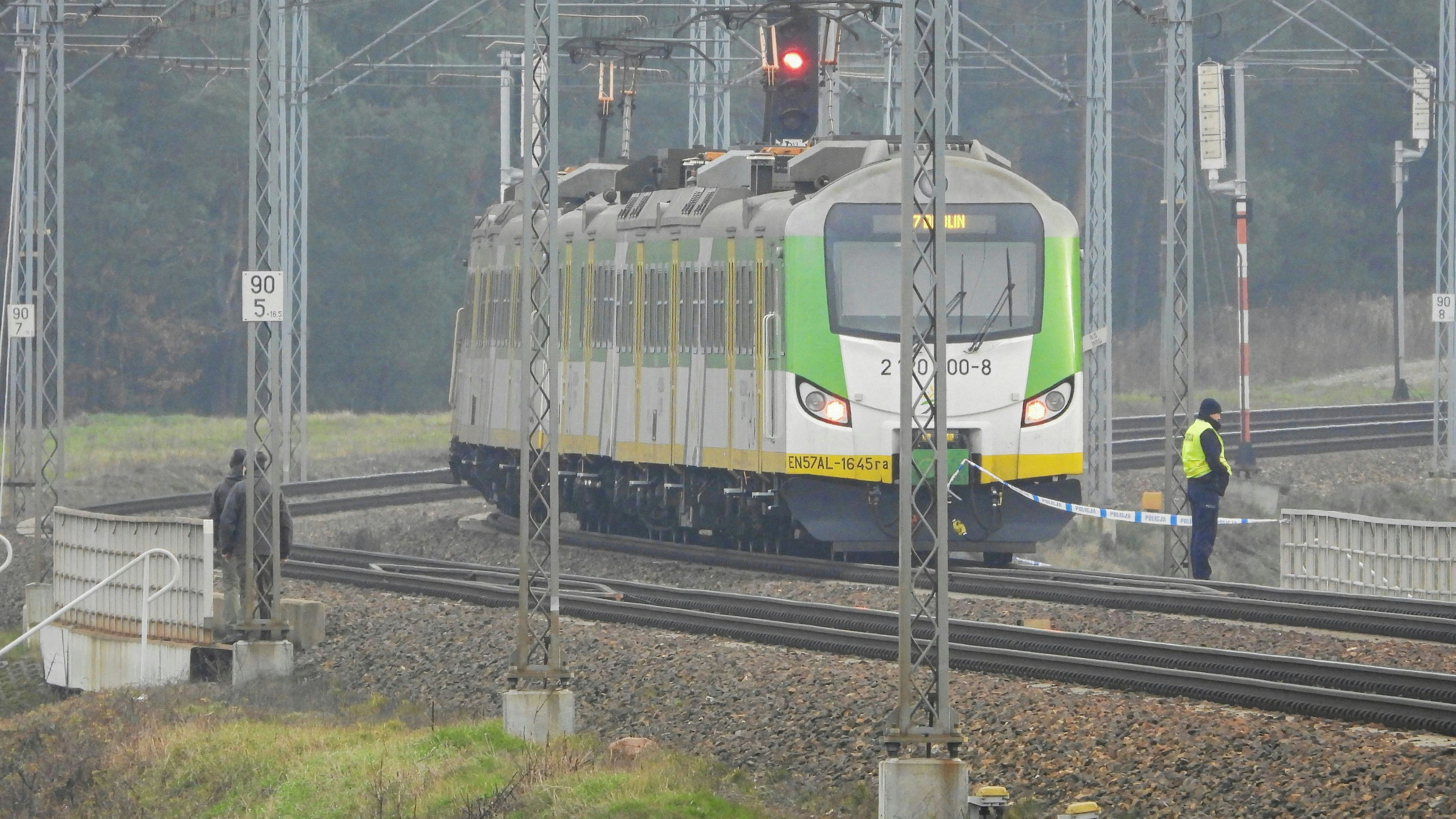 Heute.at - Bahnstrecke gesprengt – Diese Täter stecken dahinter
