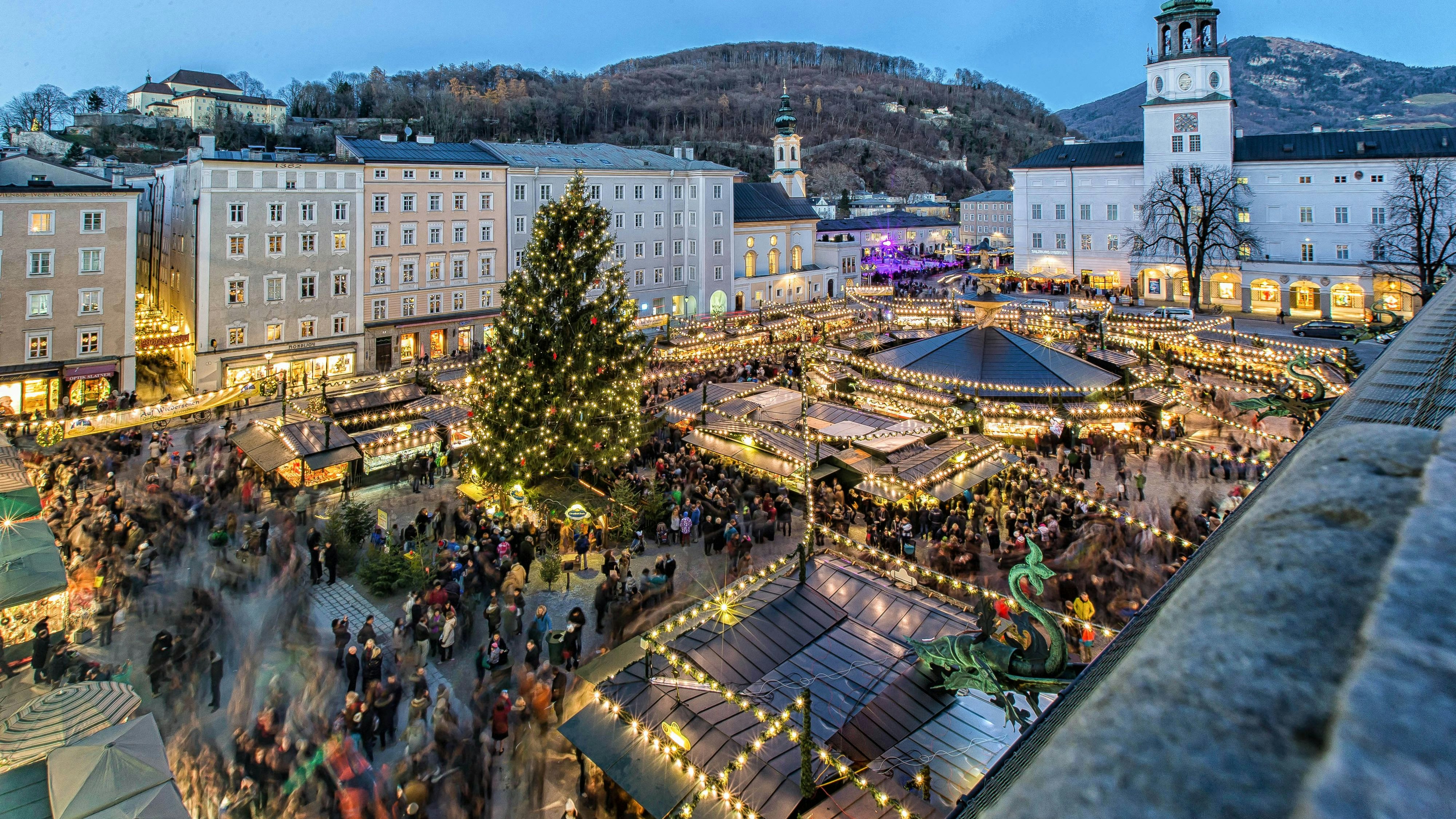 Heute.at - Nach Terroralarm: Christkindlmarkt mit Mega-Security