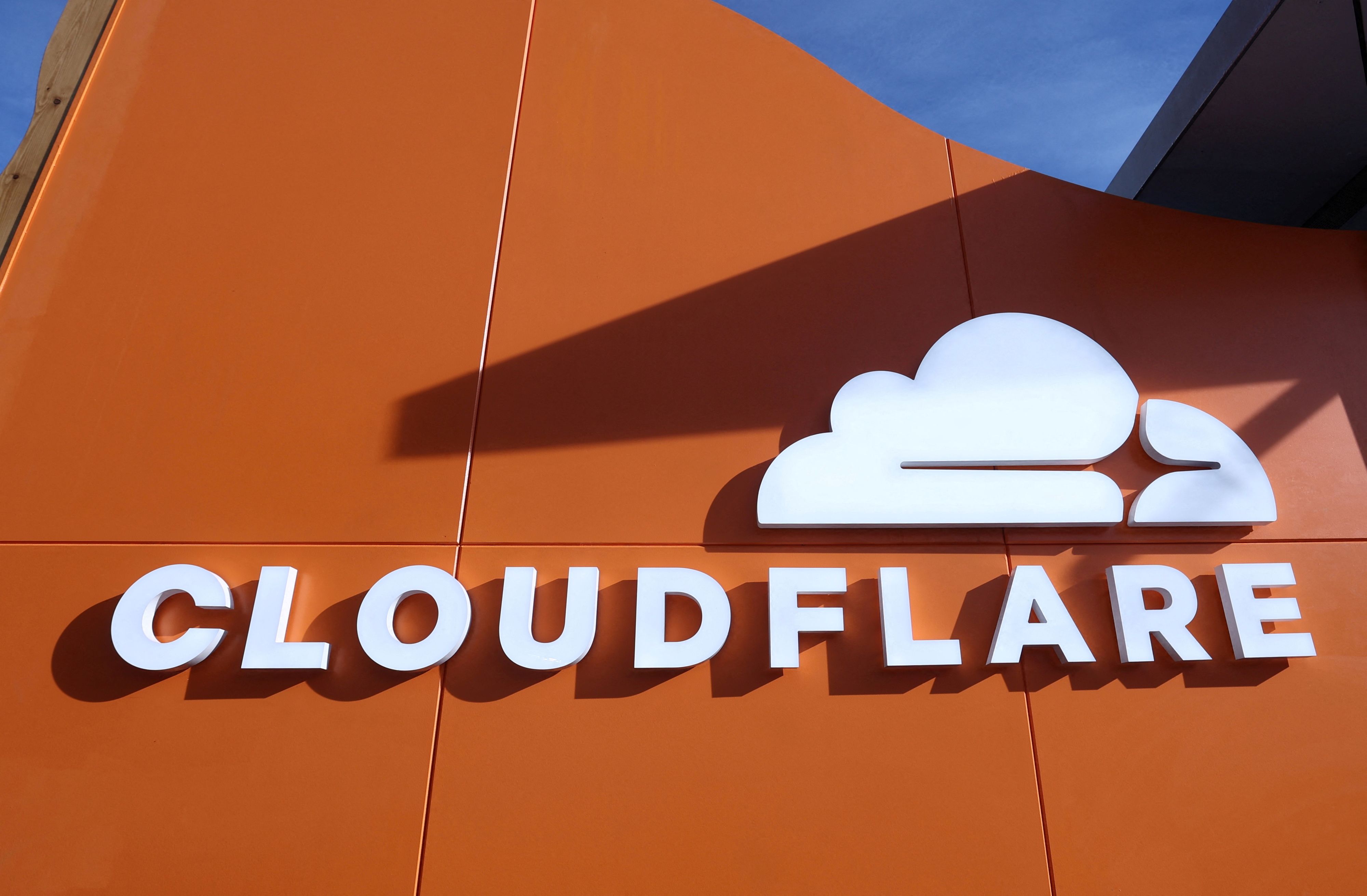 Schon mehrere Stunden offline: Cloudflare kämpft mit massiven technischen Schwierigkeiten.