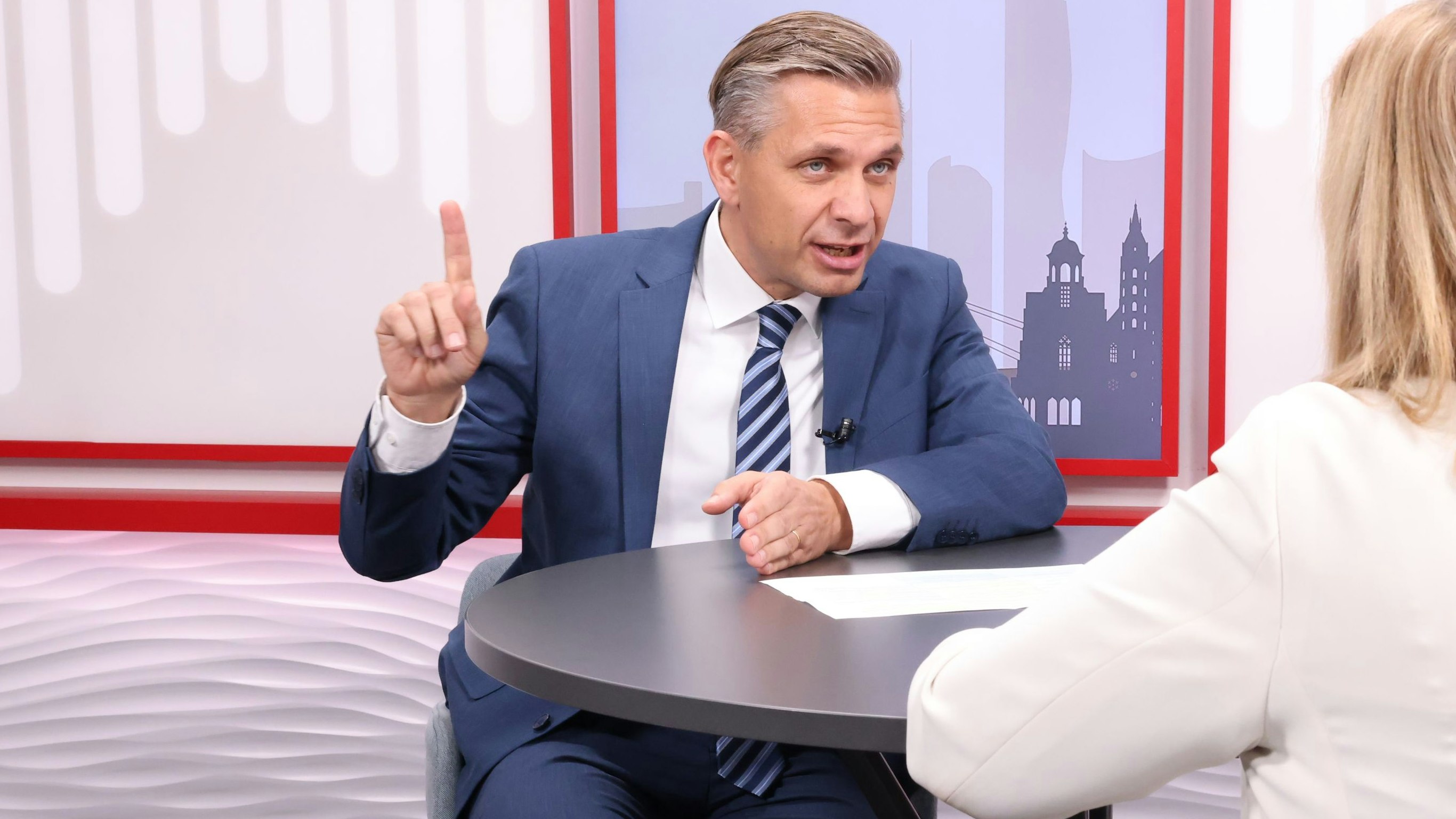 VP-Minister Wolfgang Hattmannsdorfer: Mittelfristig müssen die zu hohen Abgaben in Österreich runter.