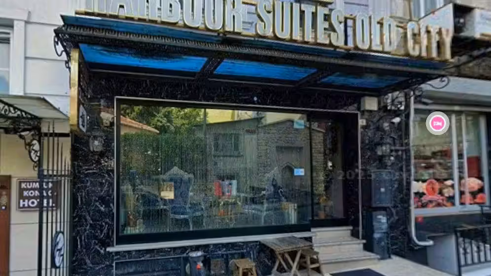 In diesem Hotel hat die Familie gewohnt.