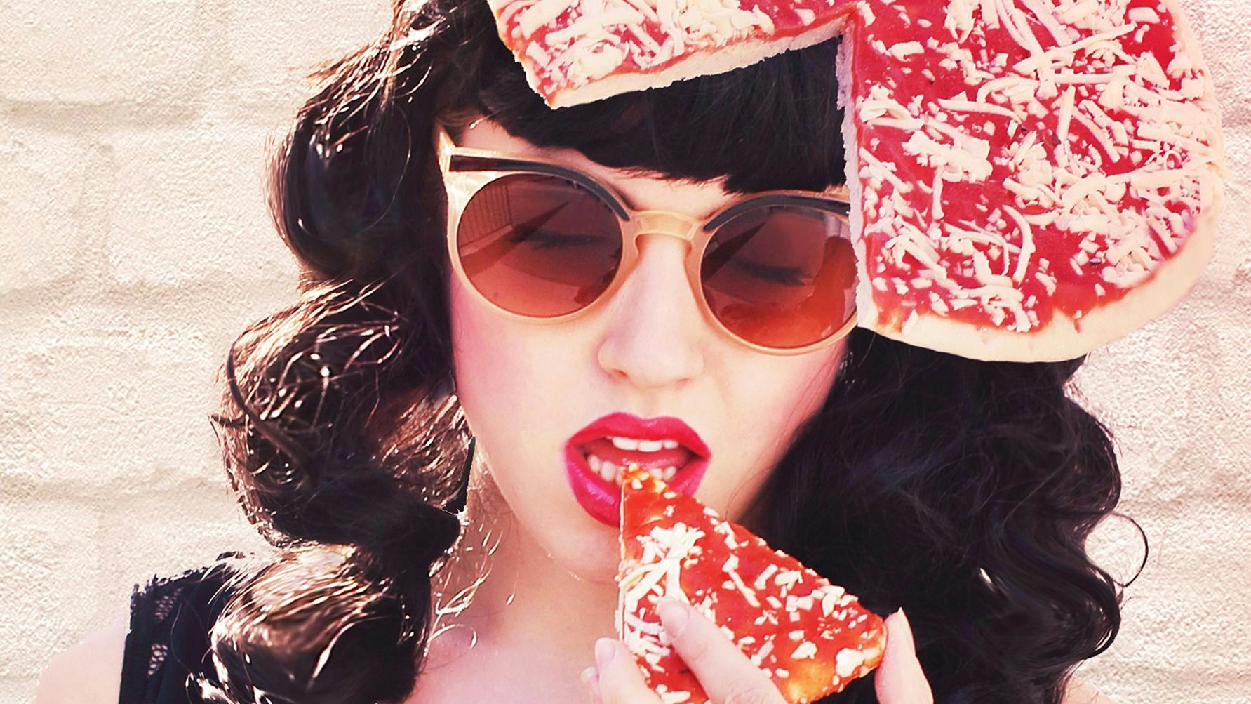 Heute.at - Ihre Fotos sind so heiß, dass die Carabinieri anrückten